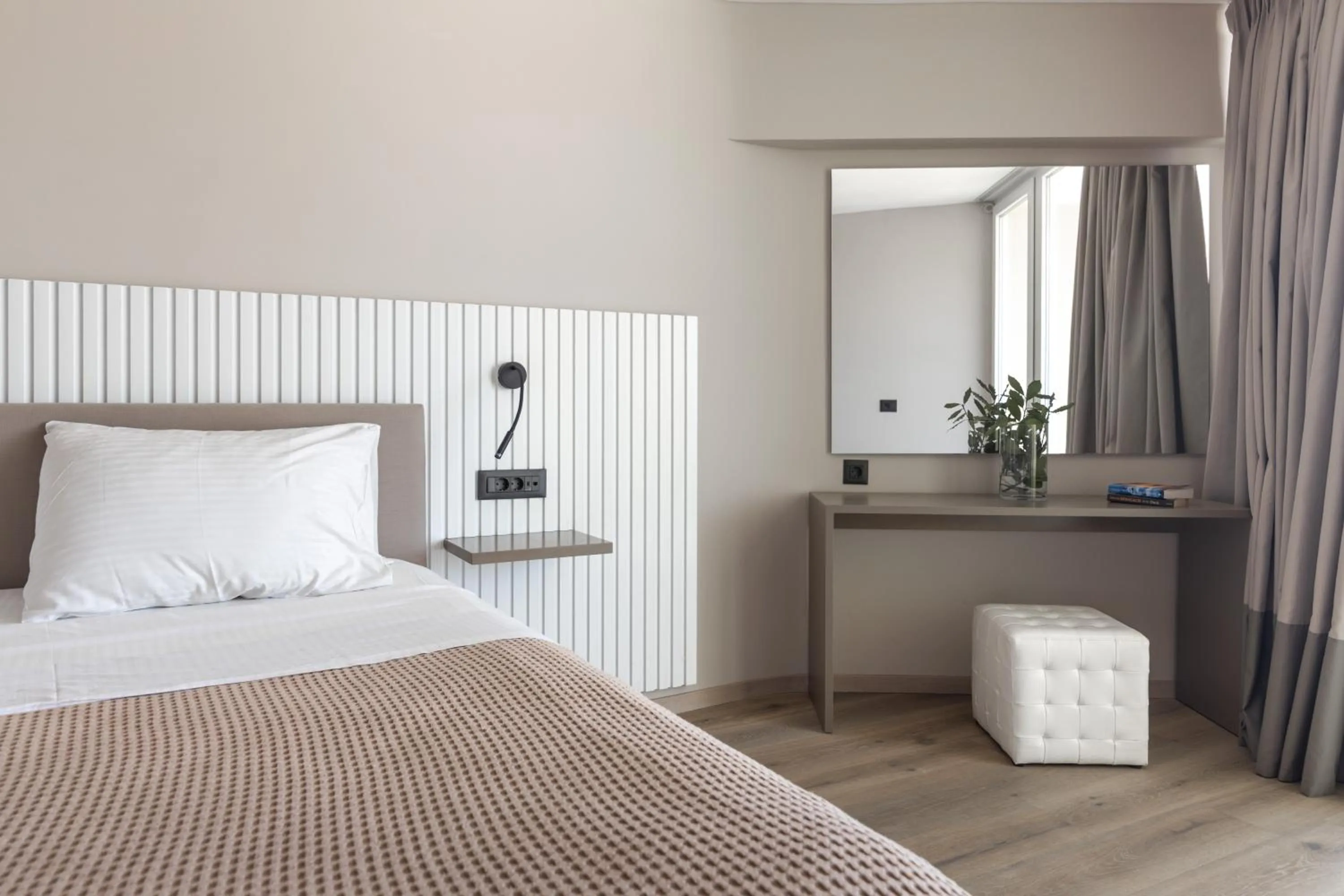 hair dresser in Marathon Beach Resort