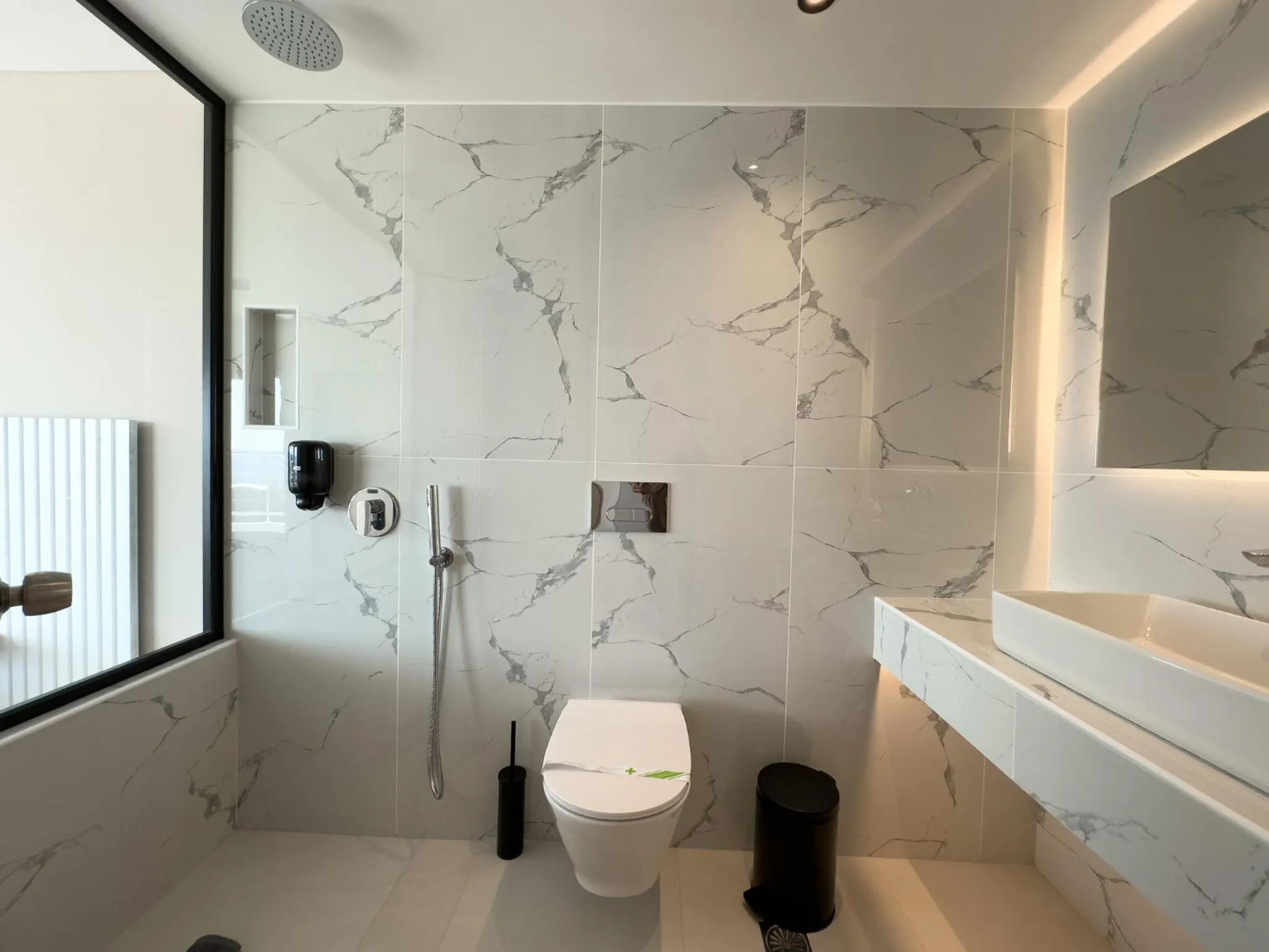 Shower in Marathon Beach Resort