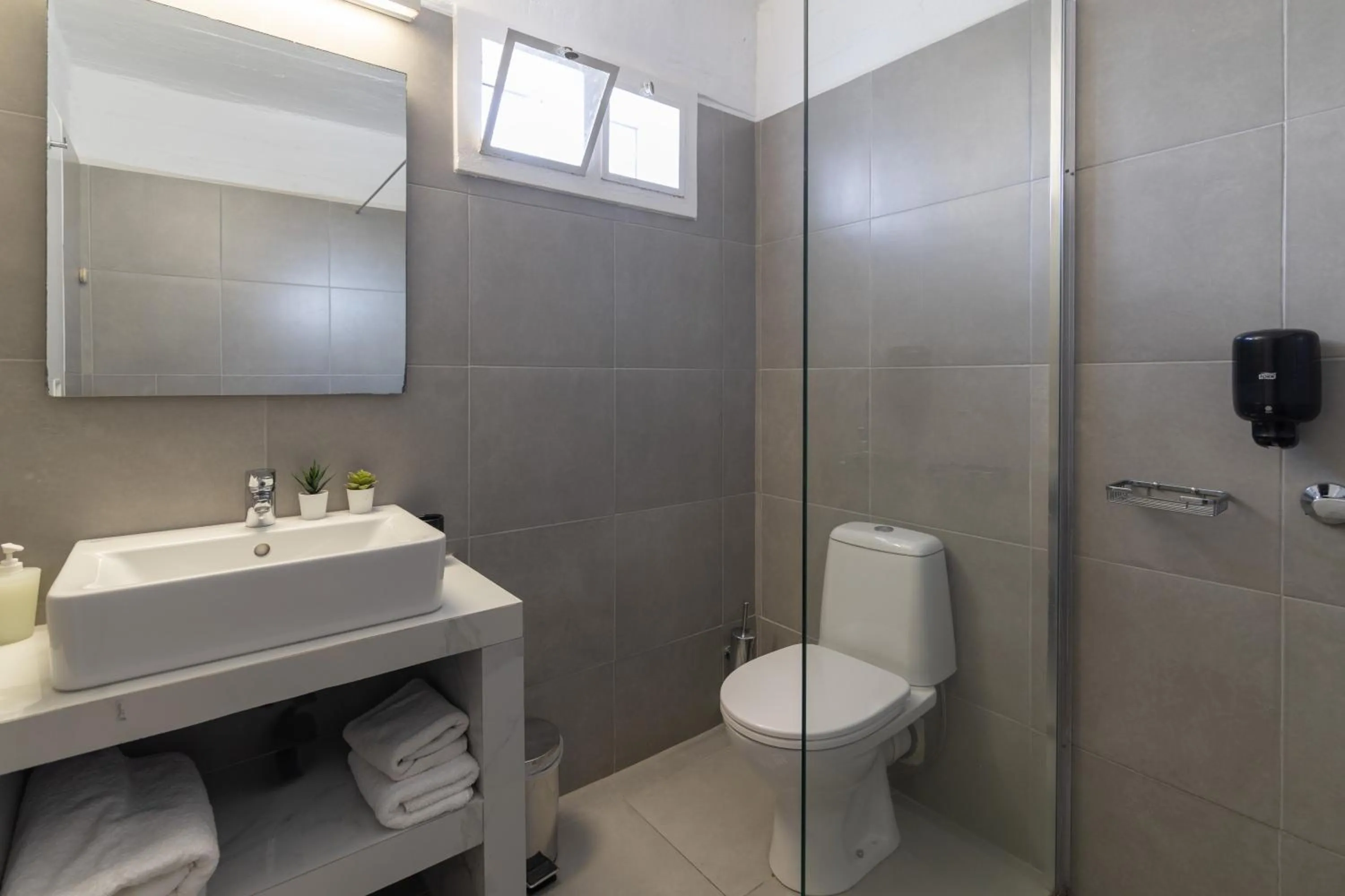 Toilet in Marathon Beach Resort