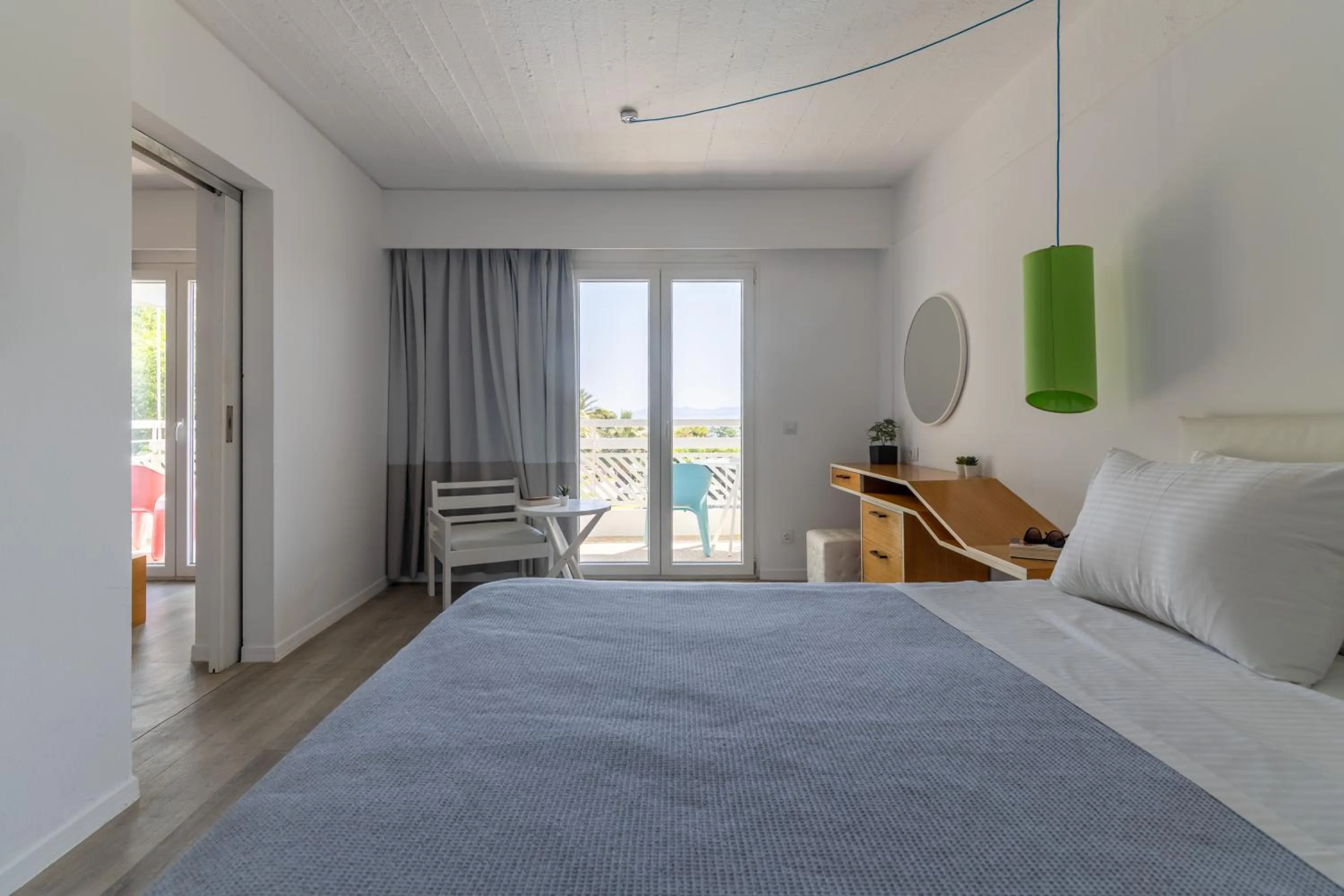 Bed in Marathon Beach Resort