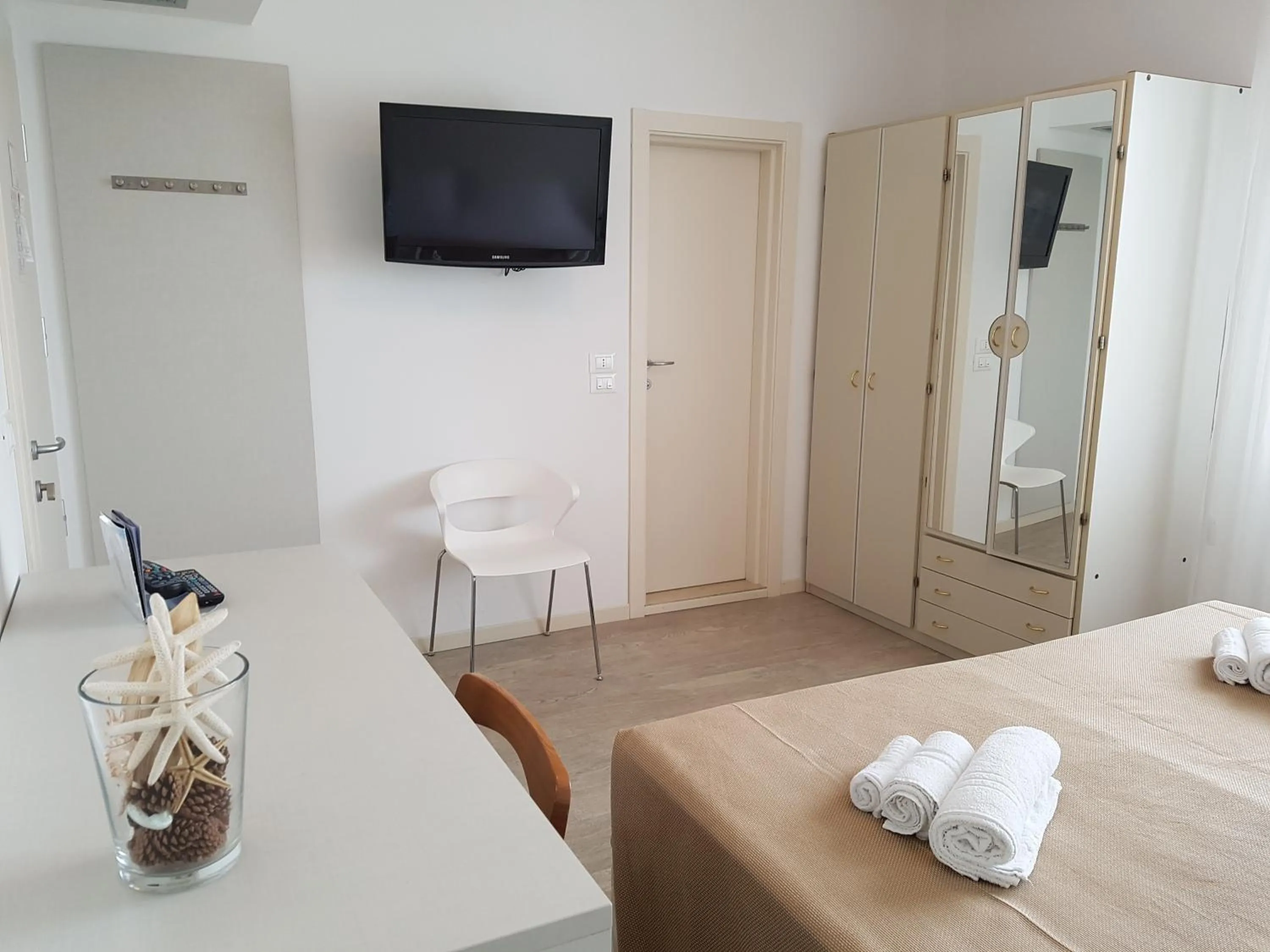 Bed in Hotel Sorriso