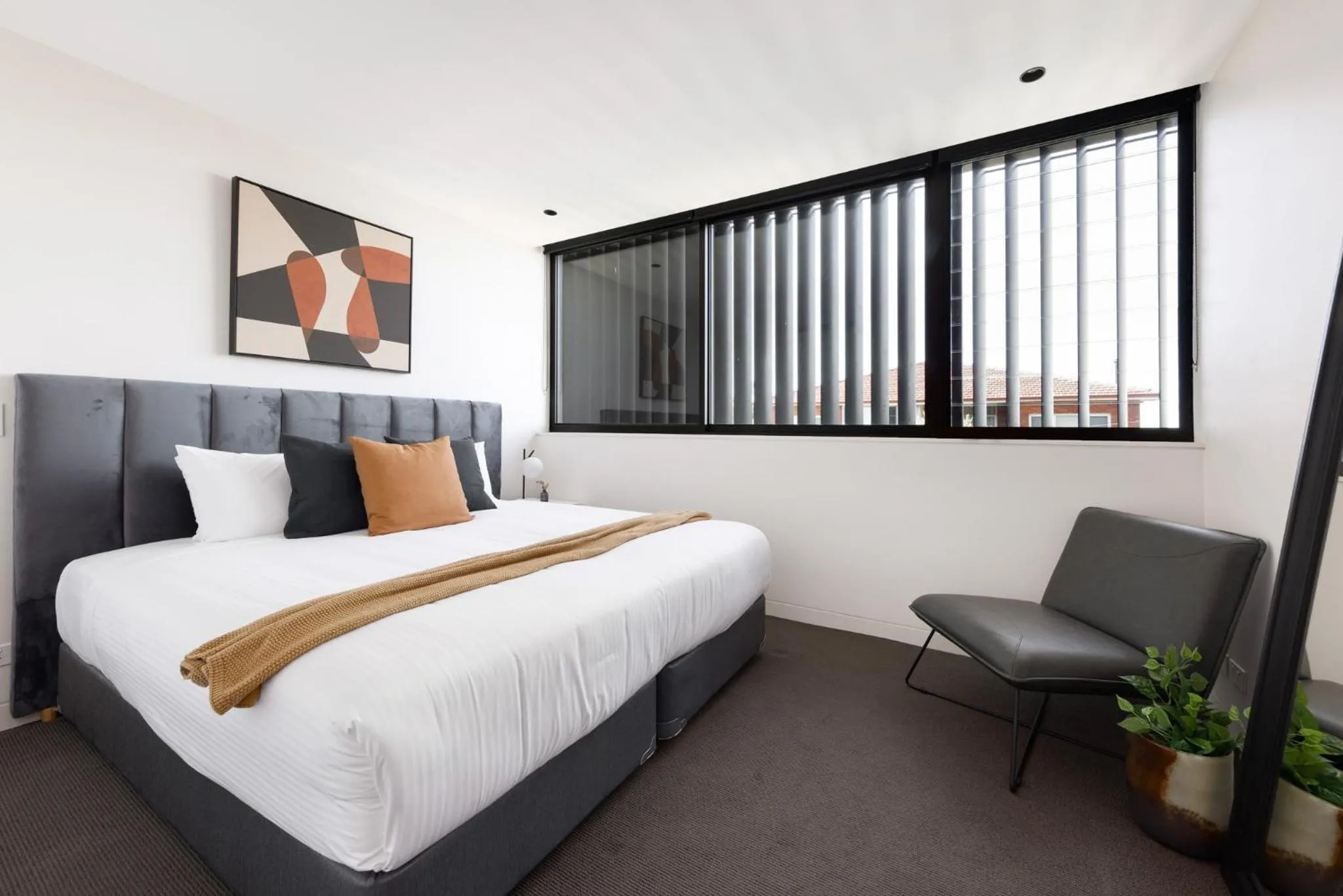 Bedroom, Bed in The Horizon Apartments by Urban Rest