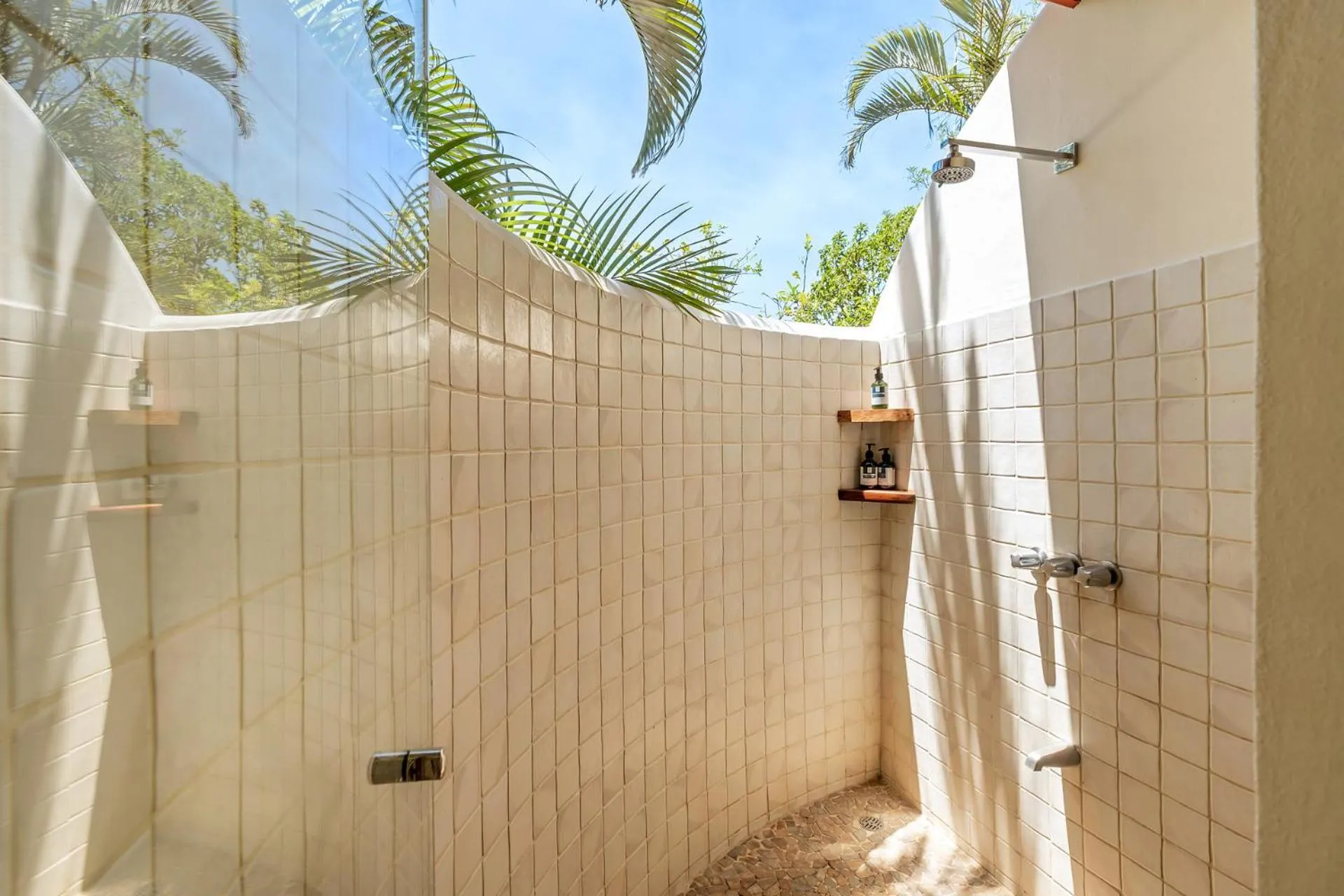 Los Altos de Eros - Adults Only