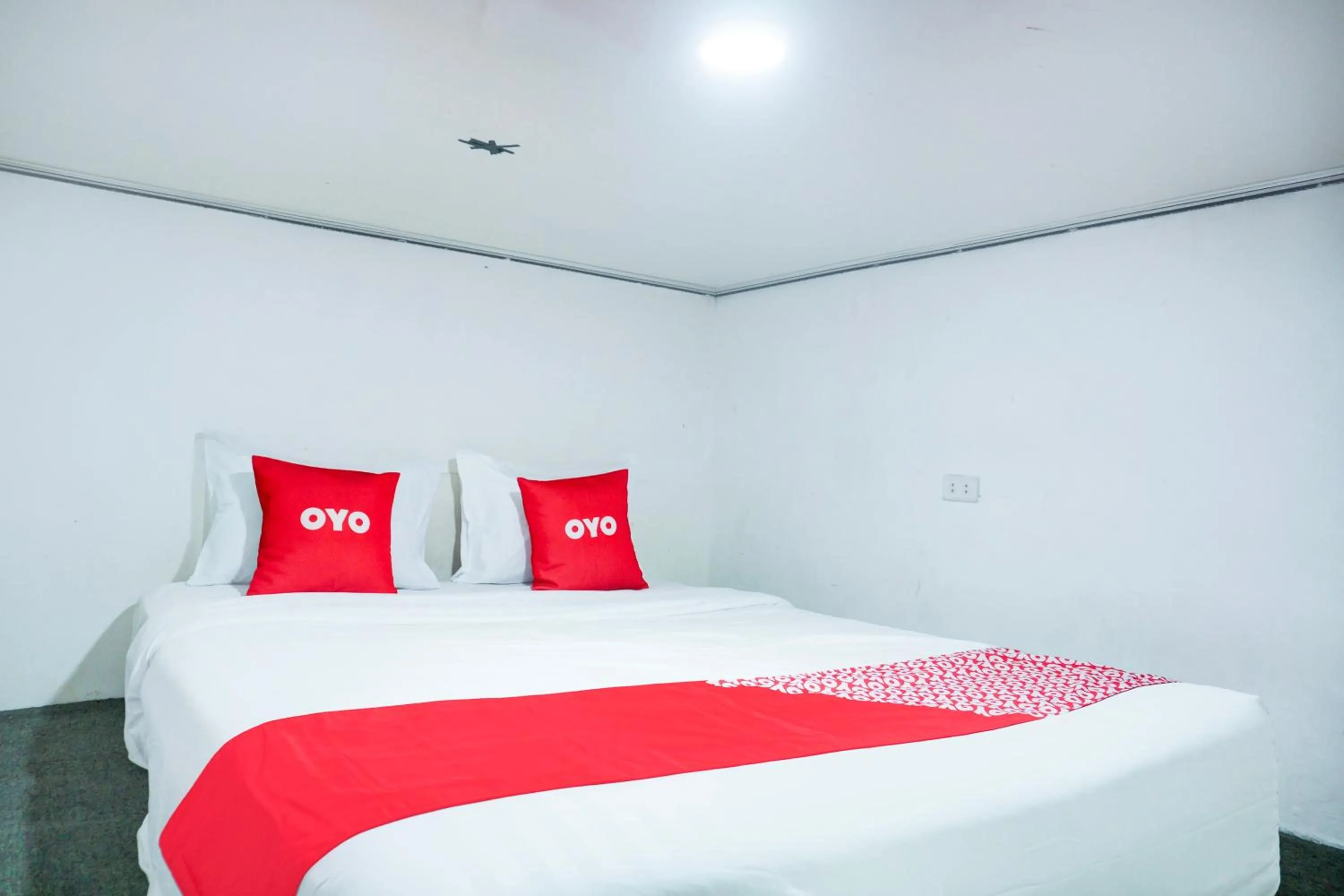 Bedroom, Bed in OYO 94375 Kanajiwa Guesthouse 2