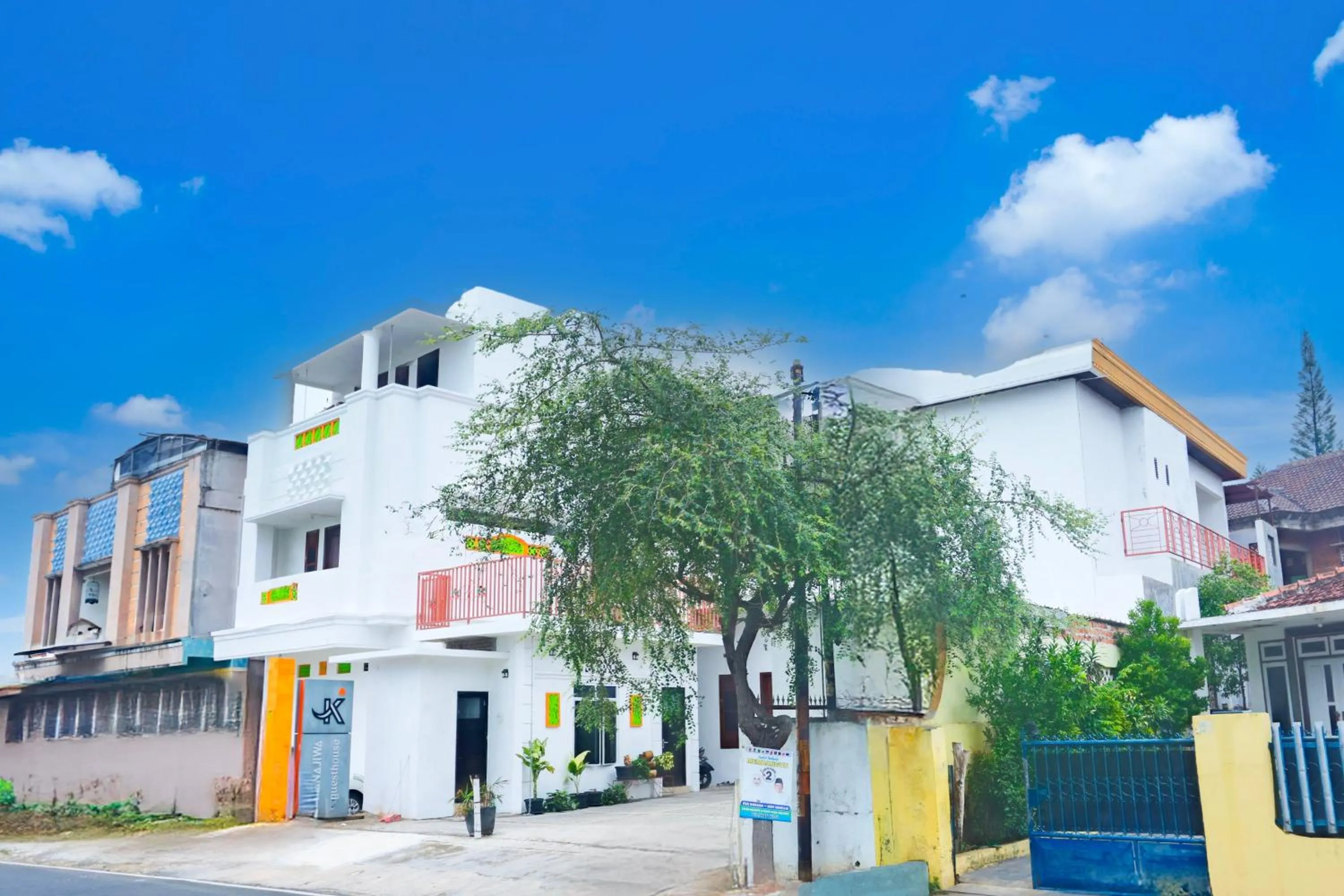 Facade/entrance in OYO 94375 Kanajiwa Guesthouse 2