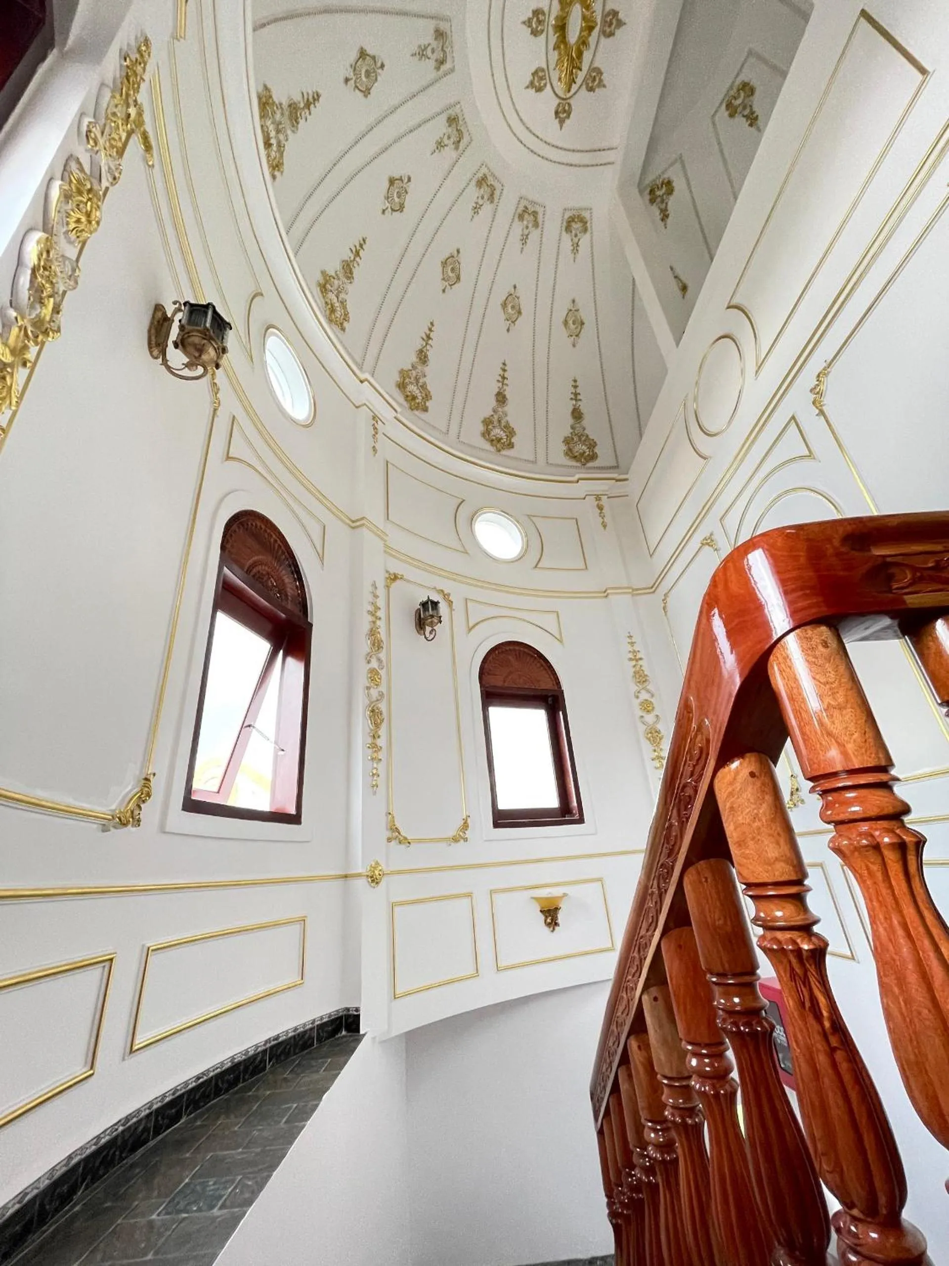 Property building in Hotel Hoàng My