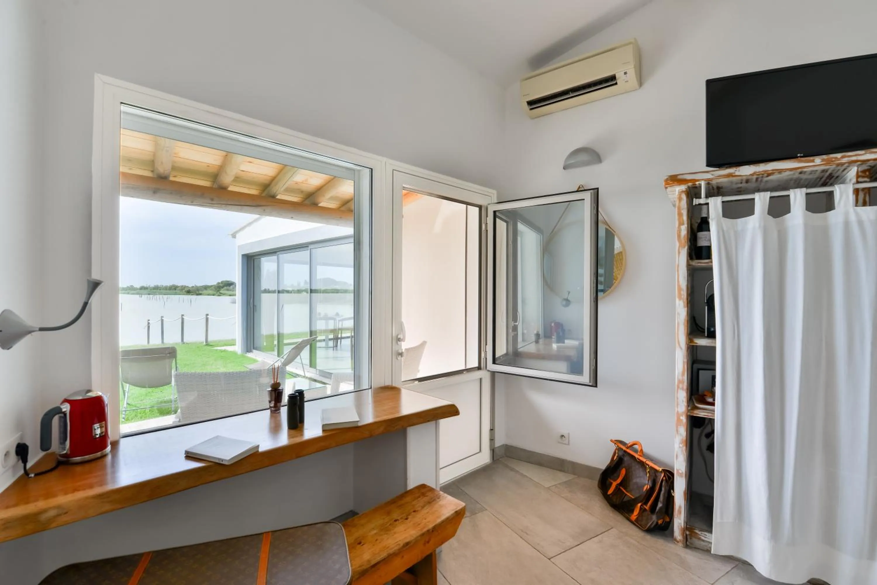 Bed in Lodge Sainte Helene Adult only