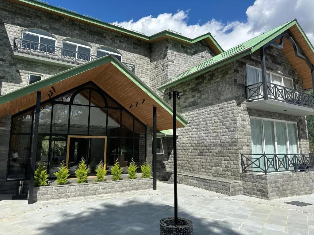 Property building in Nivasana Manali - A Luxury Boutique Hotel