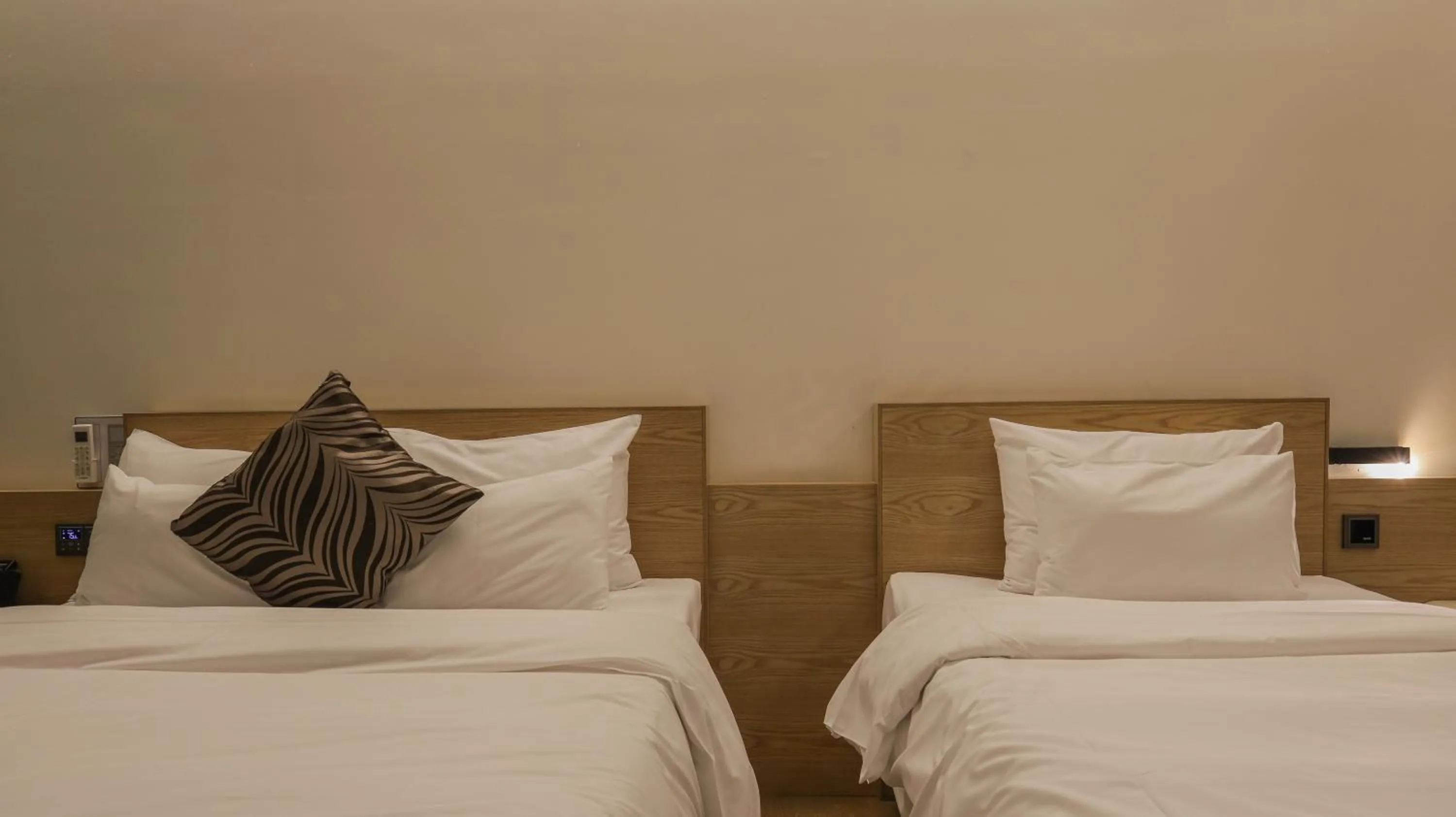 Bed in Pangyo Business & Tourist Hotel KYND