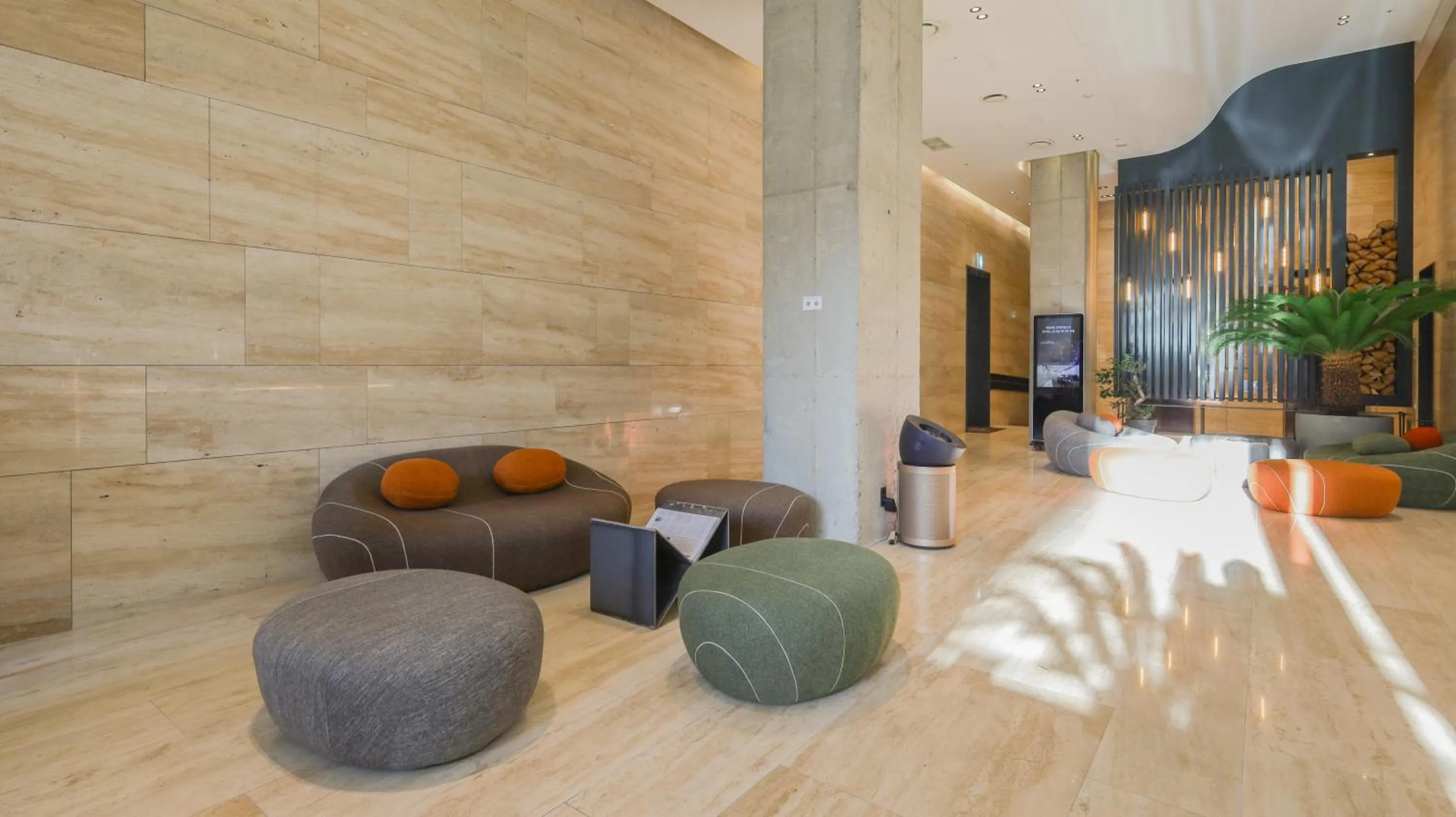 Lobby or reception in Pangyo Business & Tourist Hotel KYND