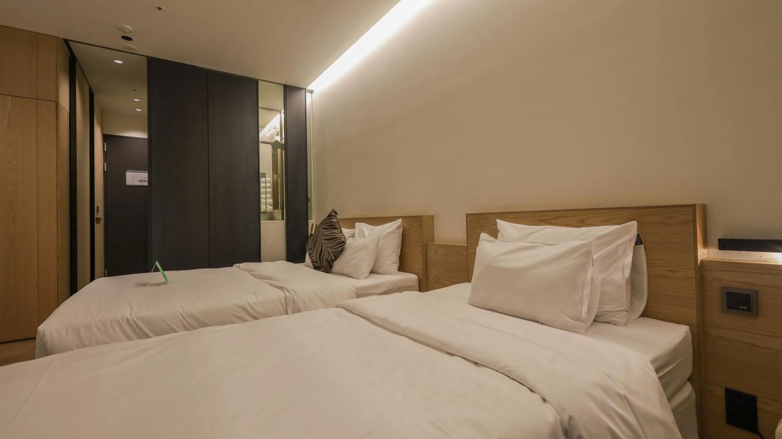 Bed in Pangyo Business & Tourist Hotel KYND