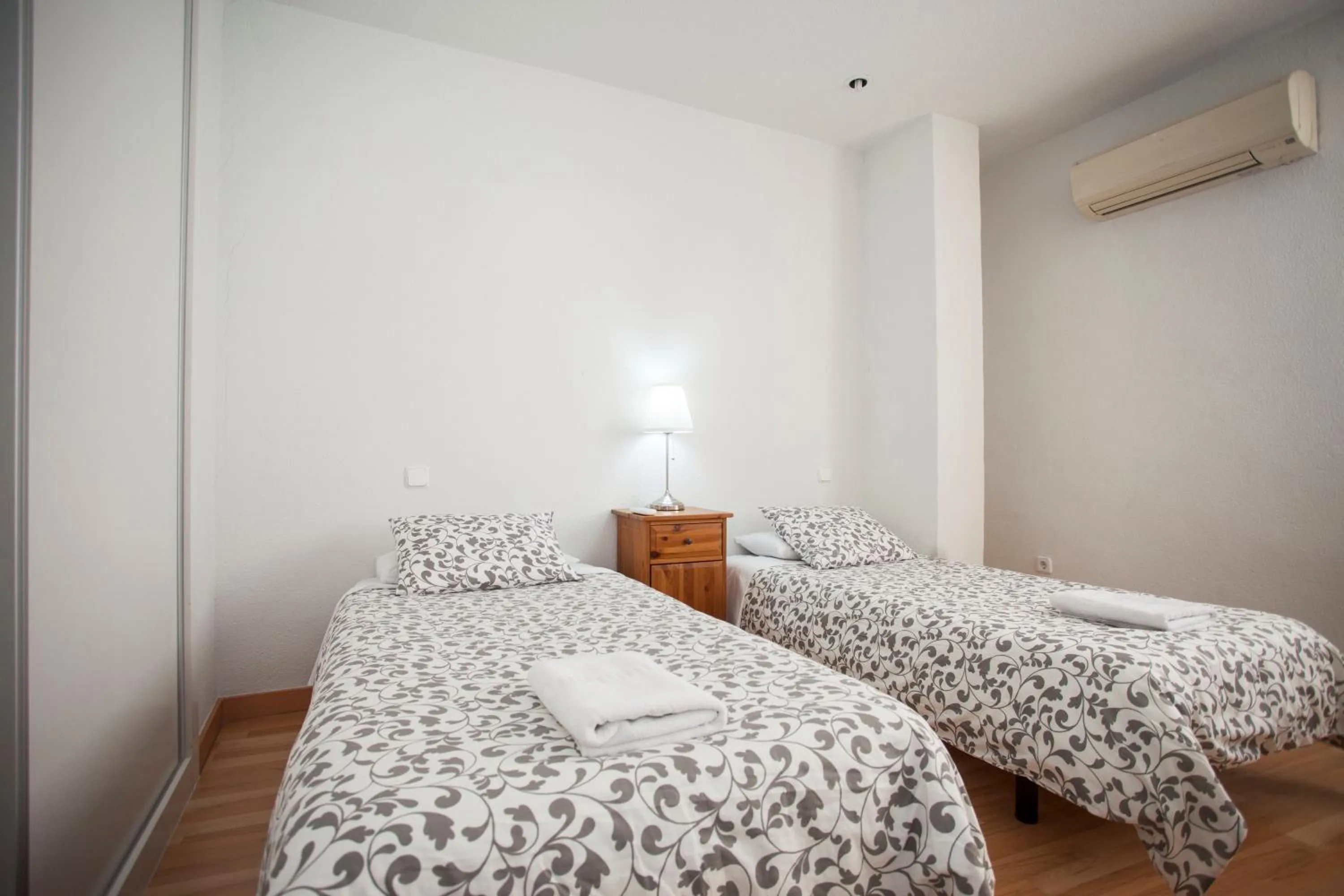 Bedroom, Bed in Fuencarral Apartments