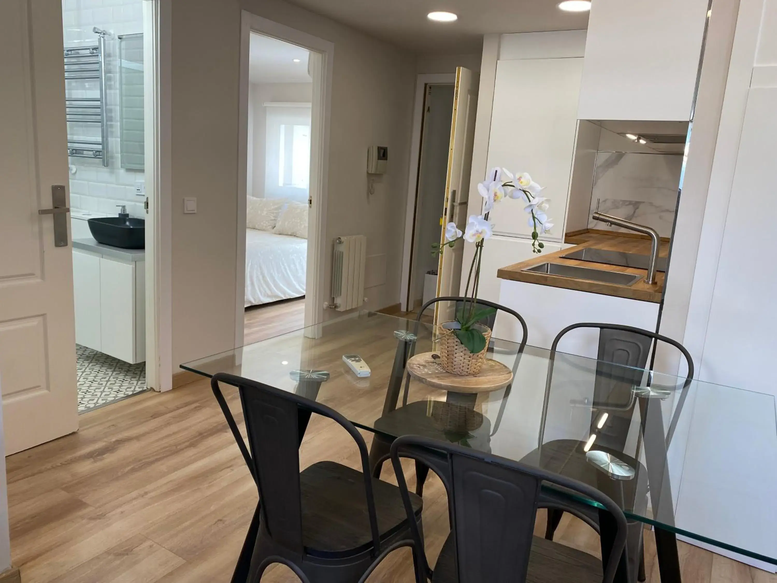 Kitchen or kitchenette in Fuencarral Apartments