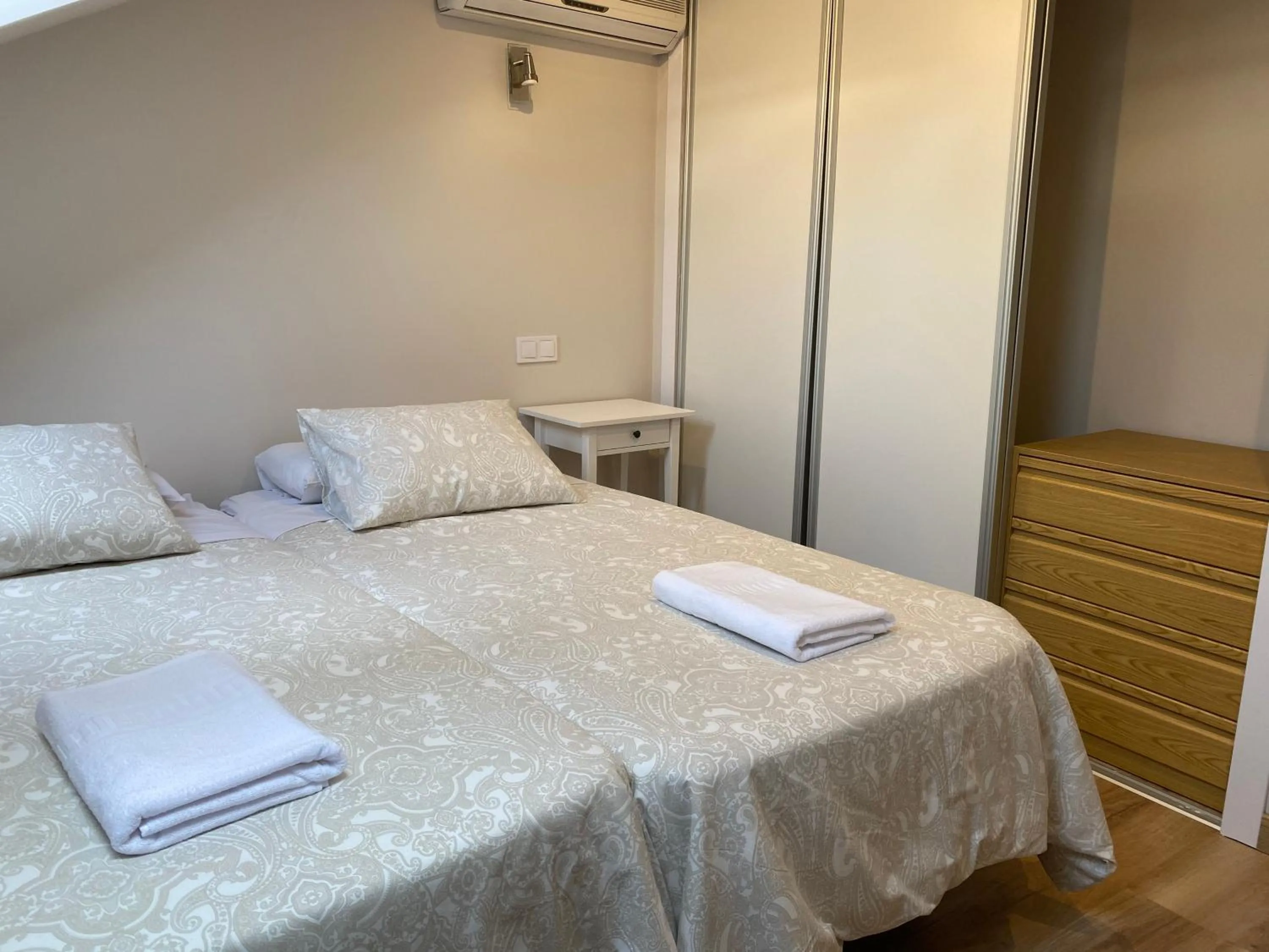 Bedroom, Bed in Fuencarral Apartments