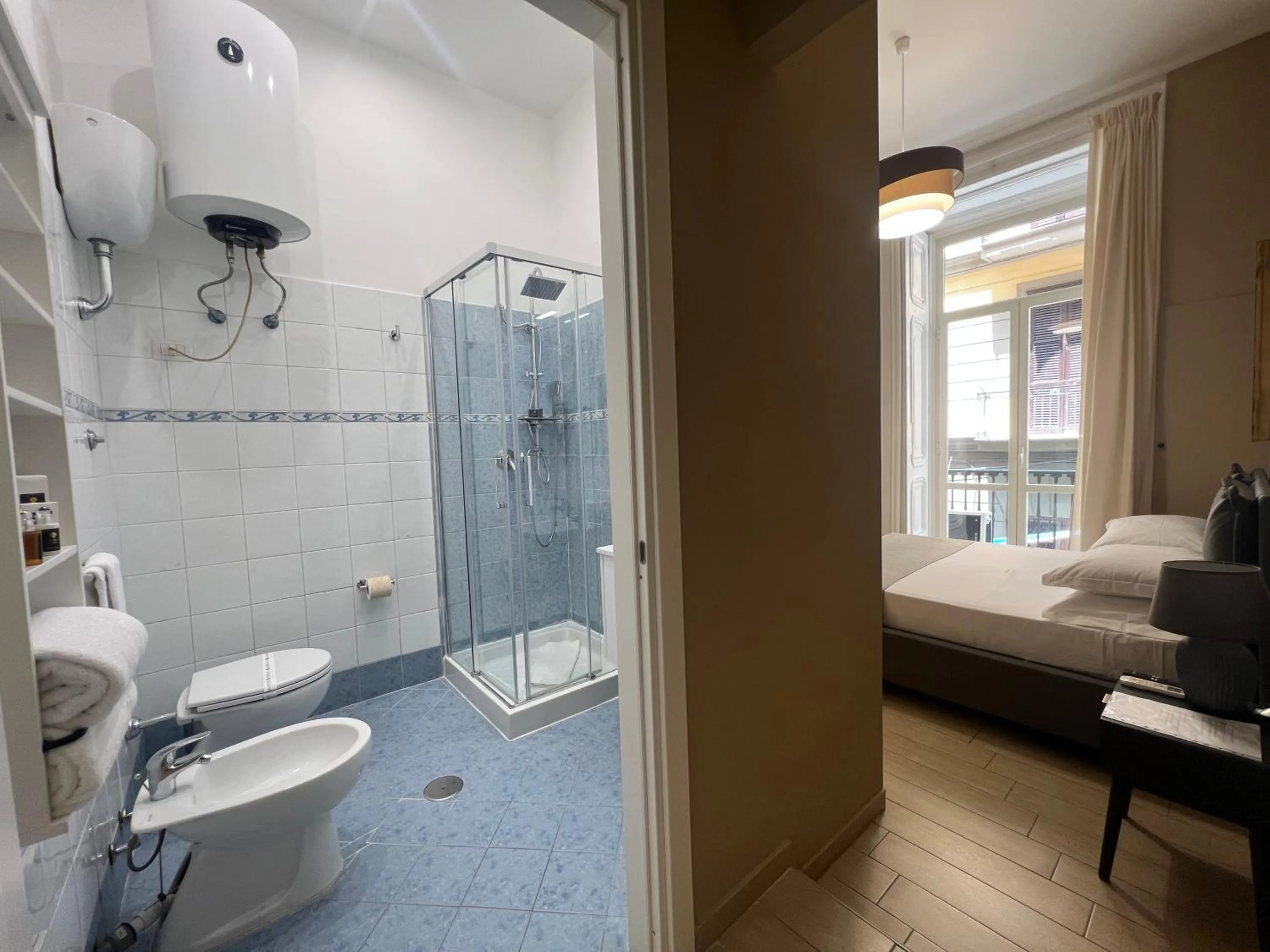 Shower, Bed in Relais Ranieri