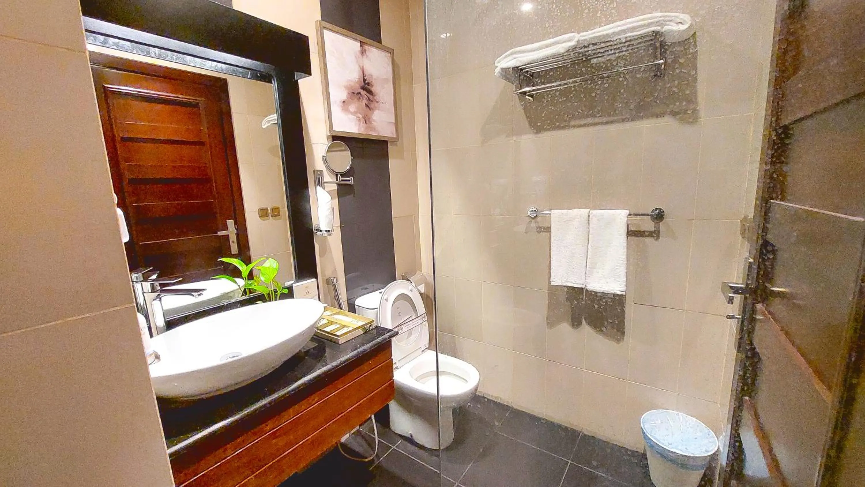 Hot Spring Bath in Golden Dune Residential Unit - Almalaz