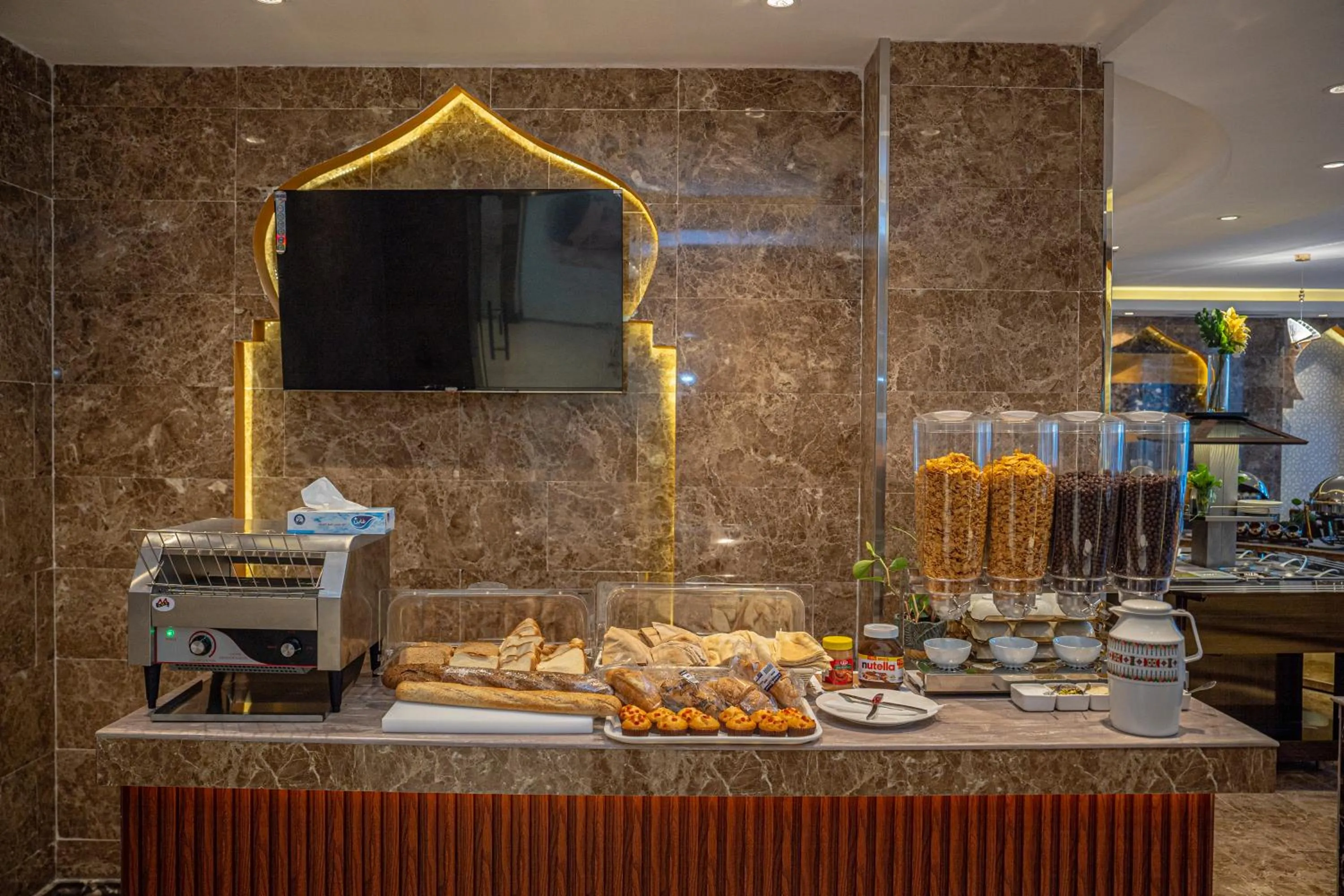 Restaurant/places to eat in Golden Dune Residential Unit - Almalaz