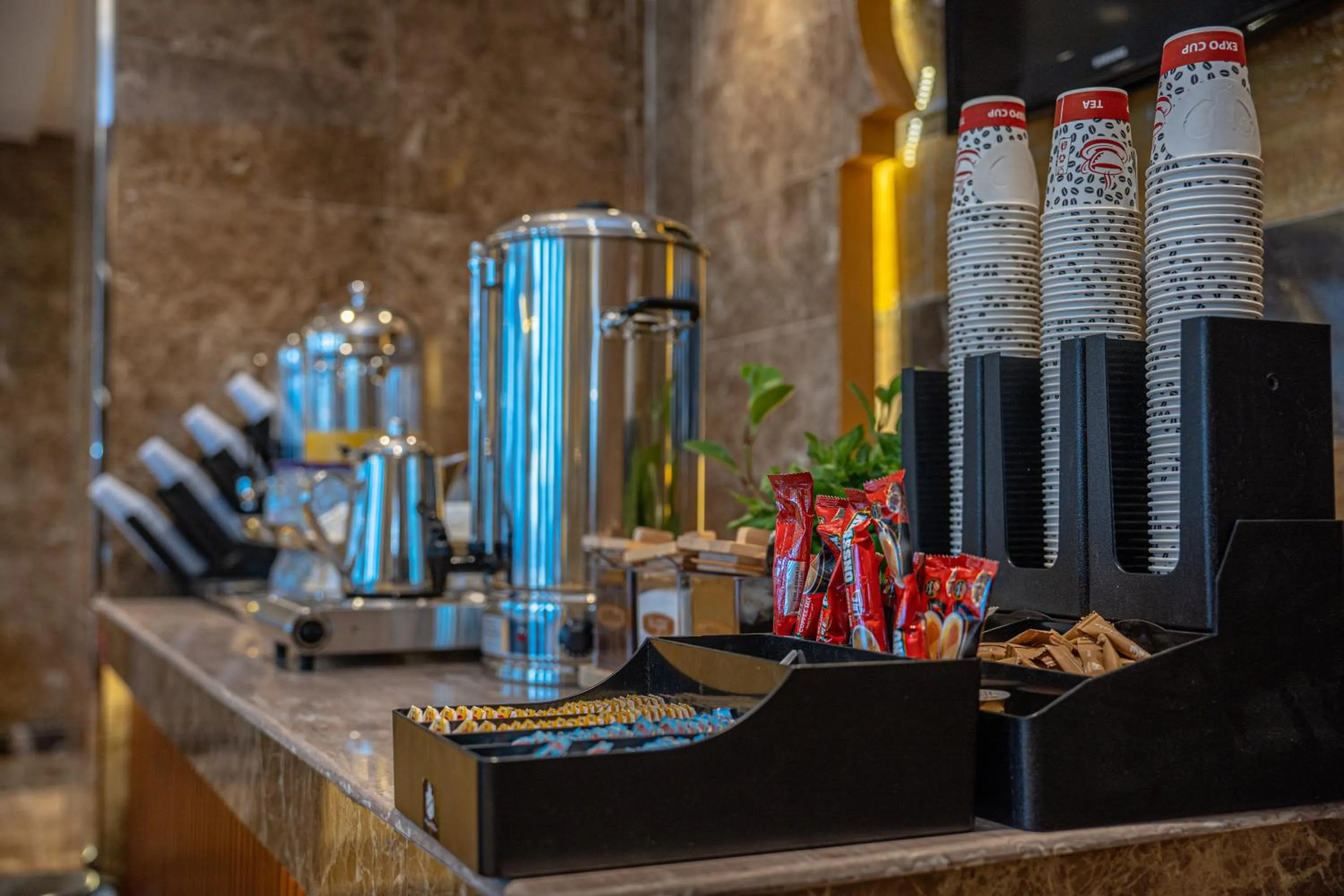 Restaurant/places to eat in Golden Dune Residential Unit - Almalaz