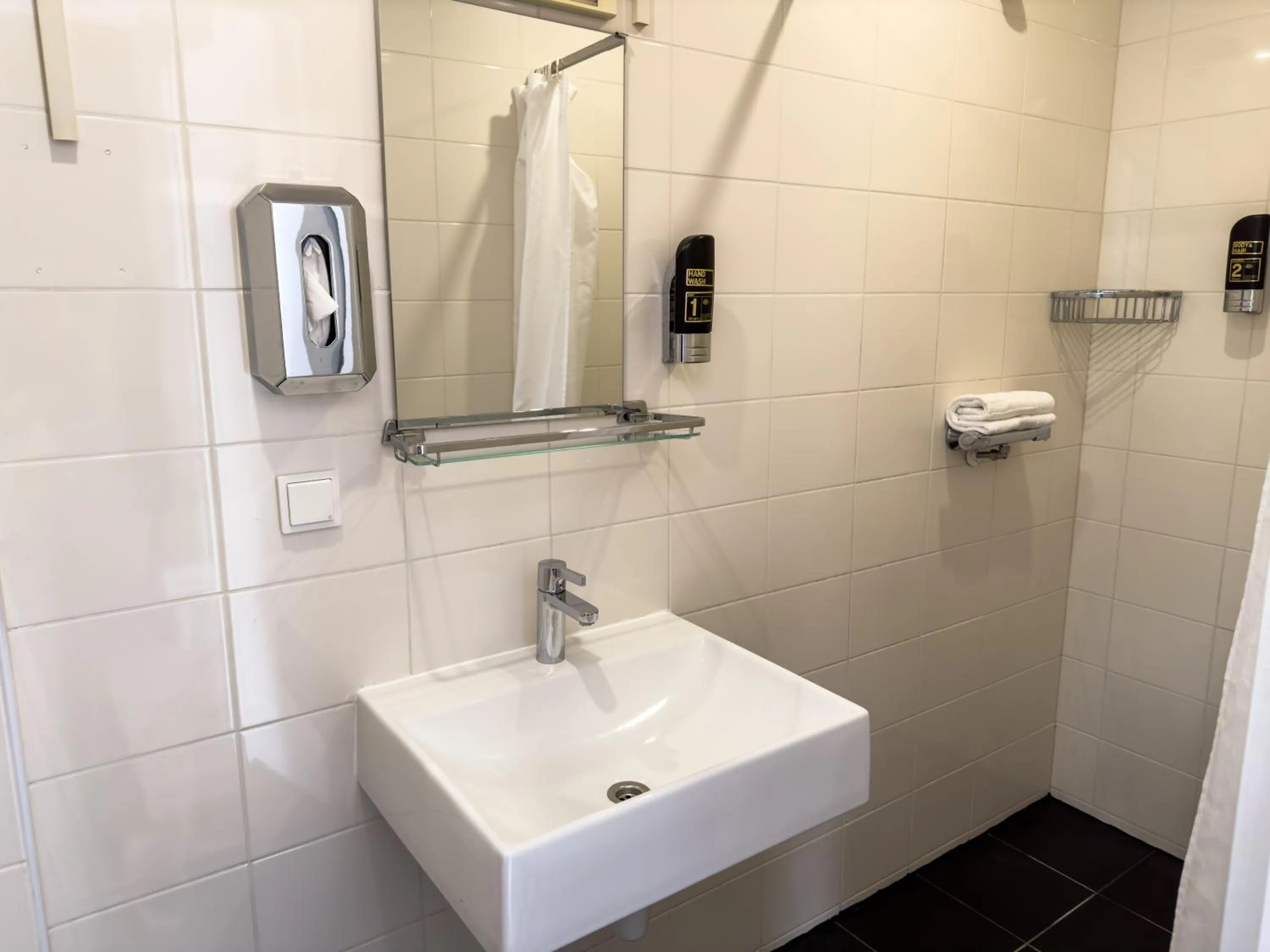 Bathroom in Hotel Vondel Garden