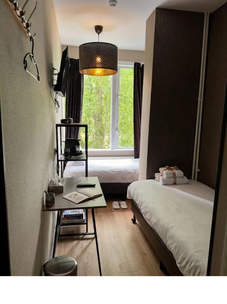 Bedroom, Bed in Hotel Vondel Garden