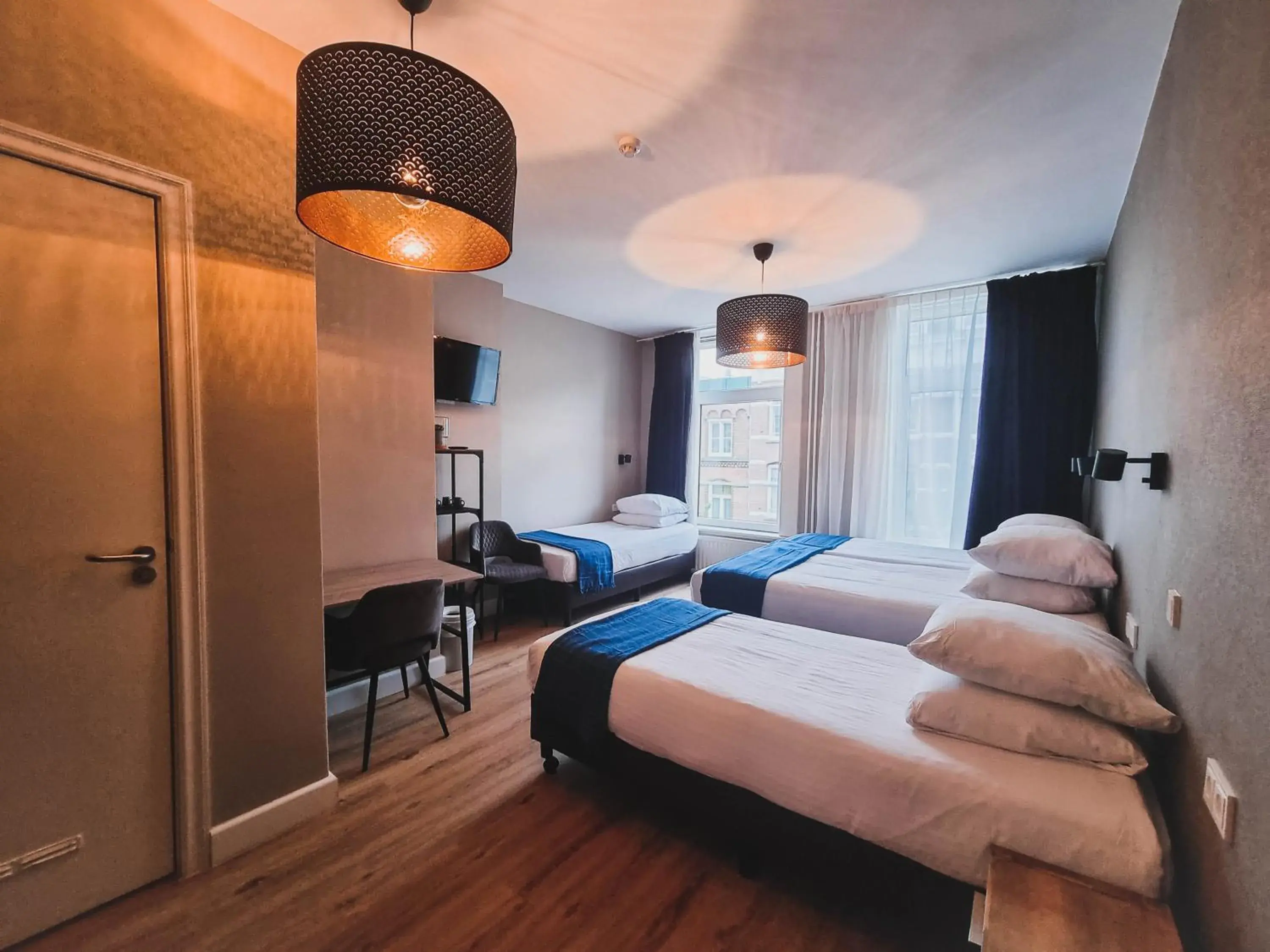 Photo of the whole room, Bed in Hotel Vondel Garden Photo of the whole room, Bed in Hotel Vondel Garden