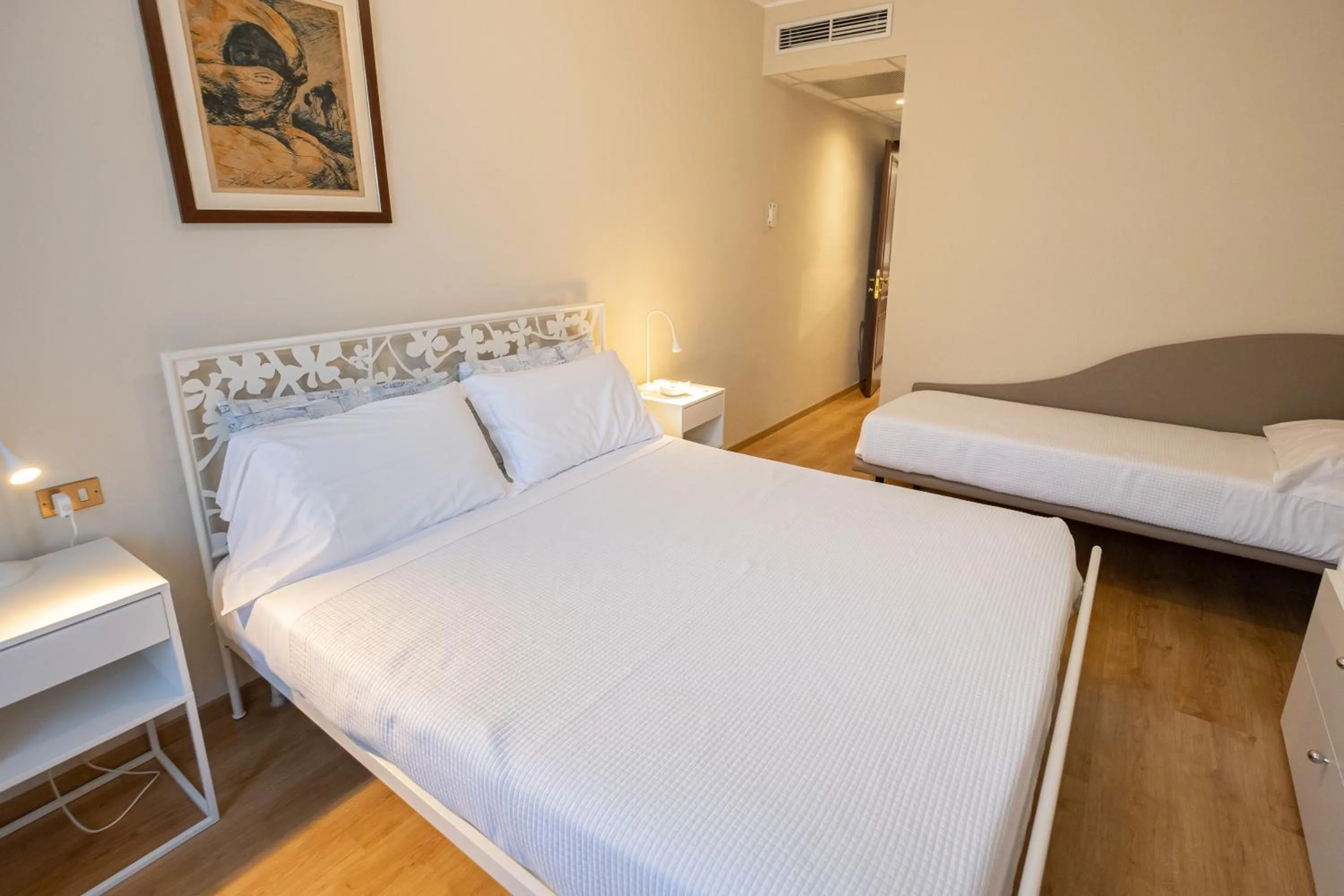 Bedroom, Bed in Il Grifo