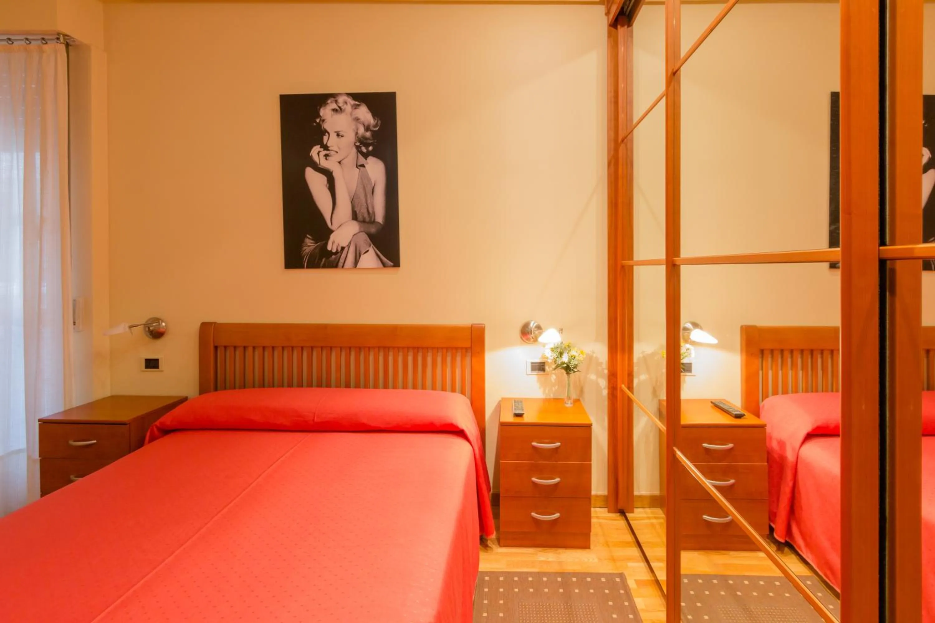 Photo of the whole room, Bed in Pension Logroño