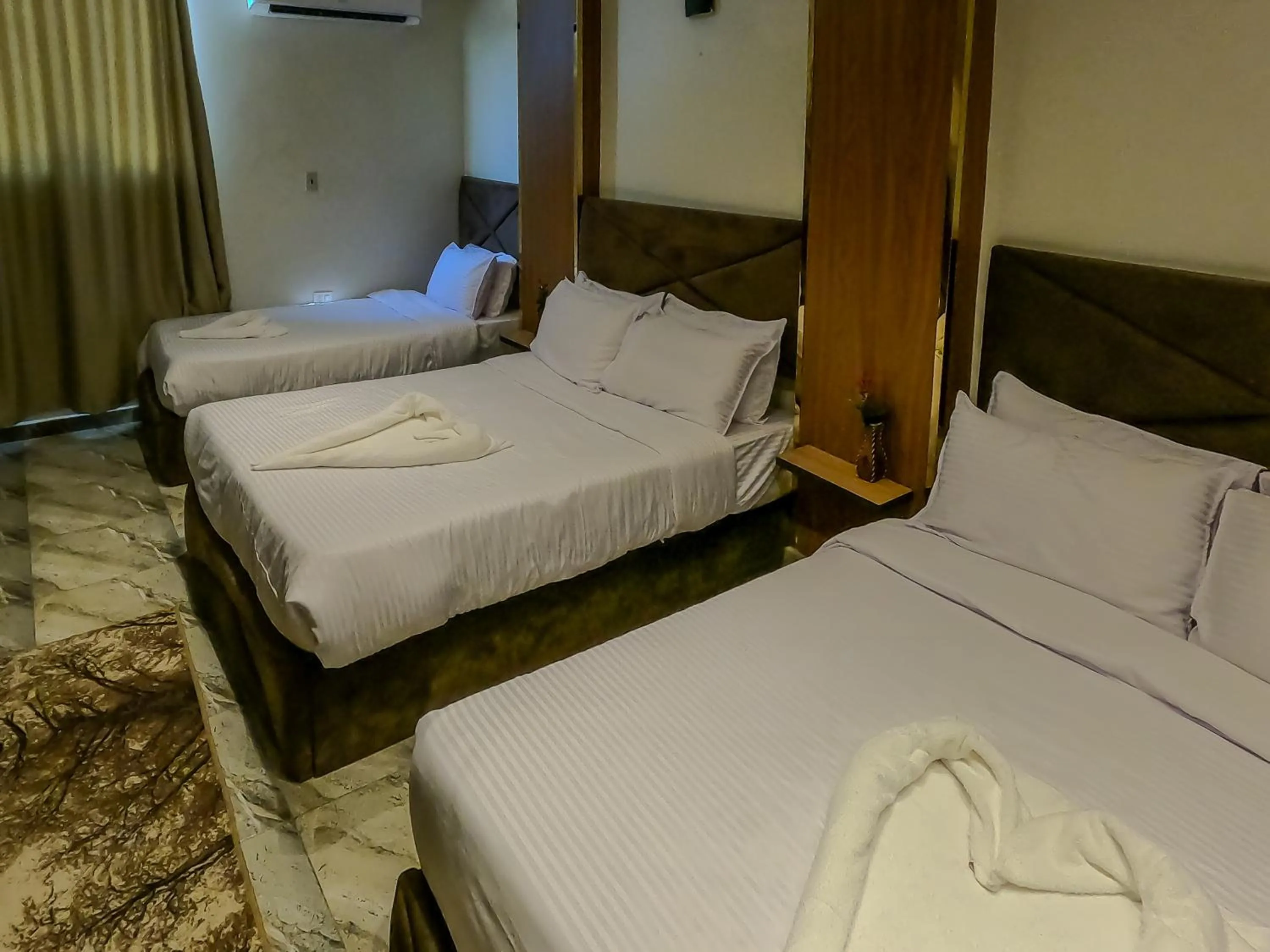 Bed in Happy View Inn