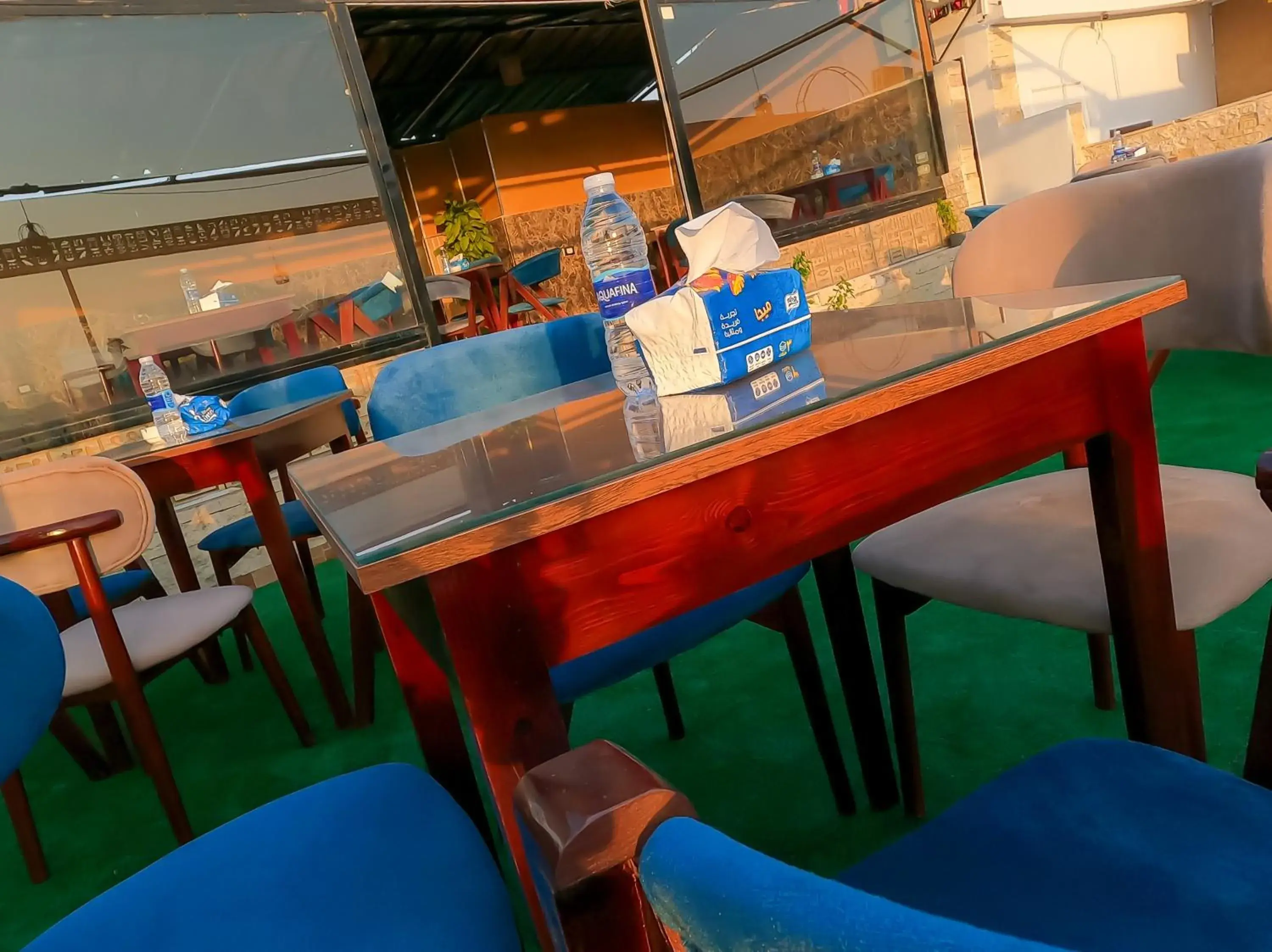 Restaurant/places to eat in Happy View Inn Restaurant/places to eat in Happy View Inn