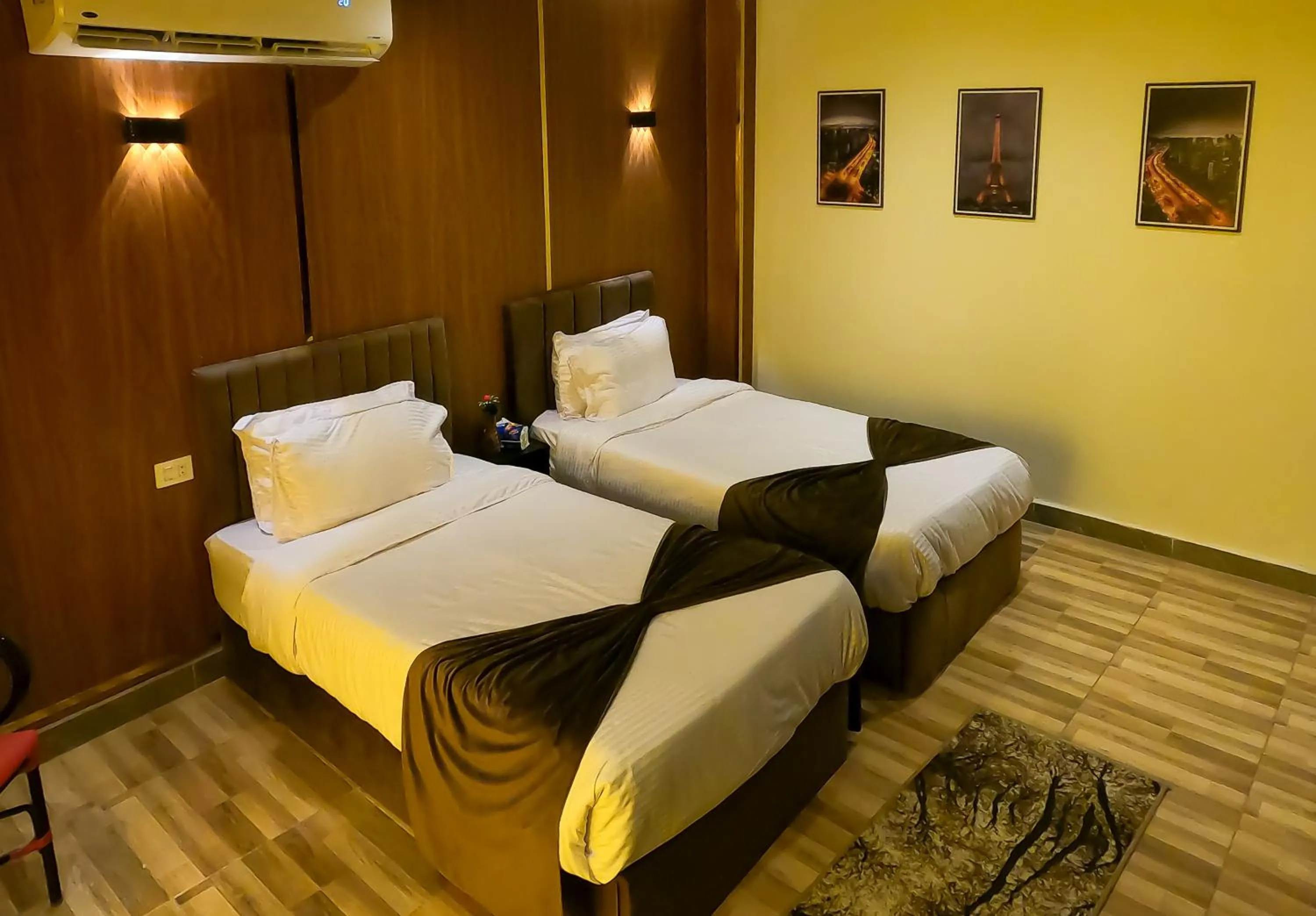 Bed in Happy View Inn