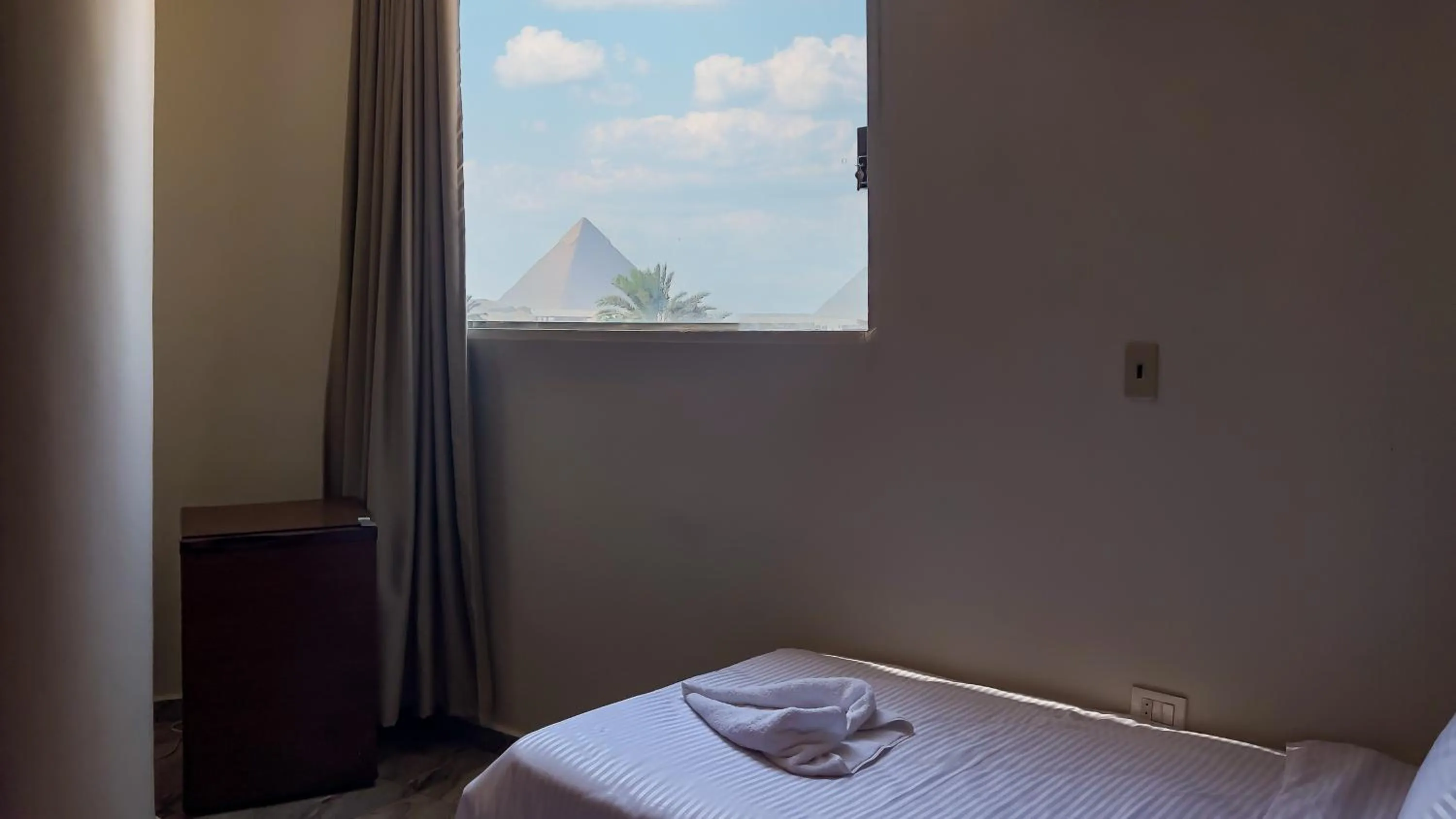 Bed in Happy View Inn