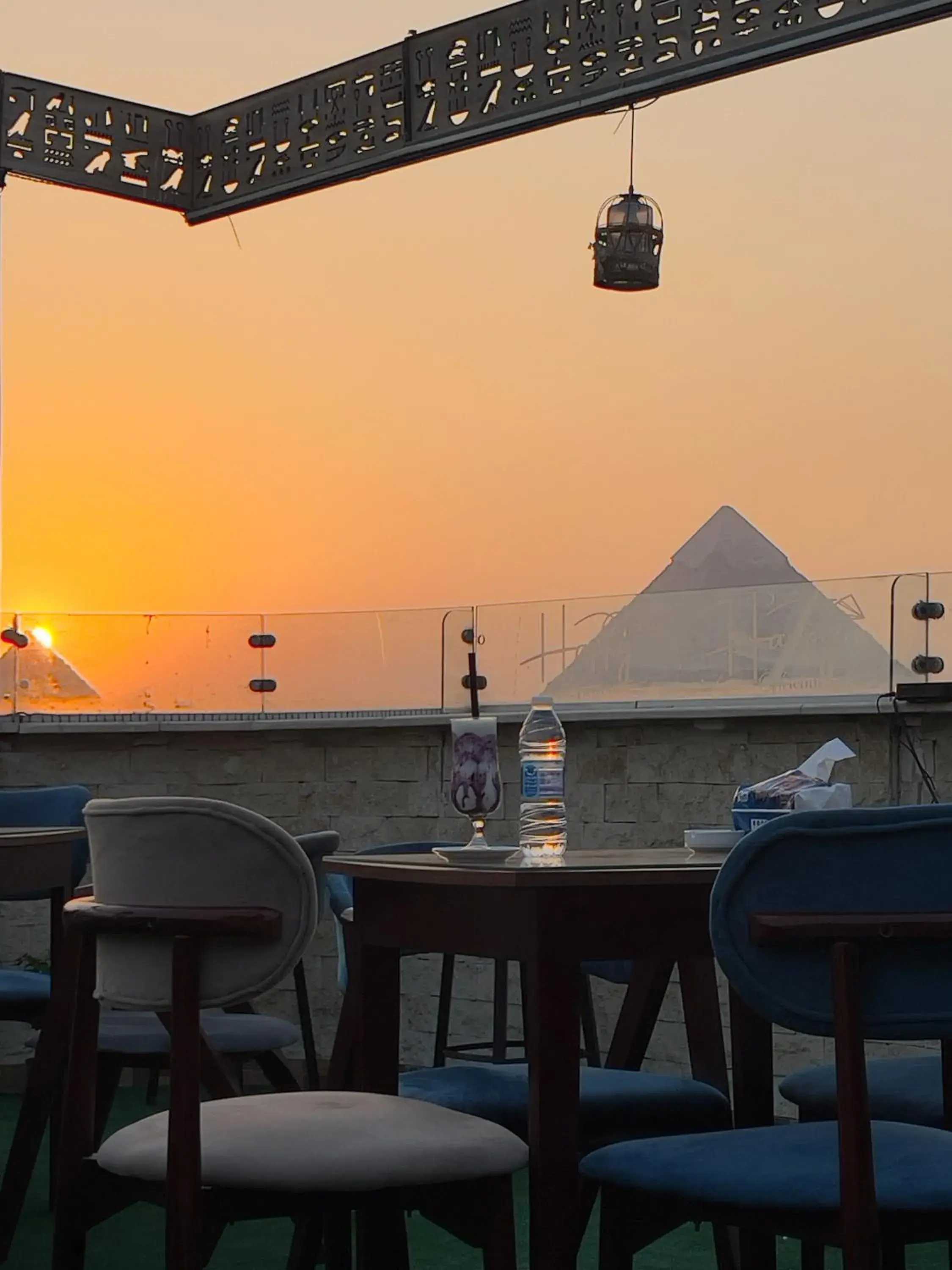 Restaurant/places to eat in Happy View Inn Restaurant/places to eat in Happy View Inn