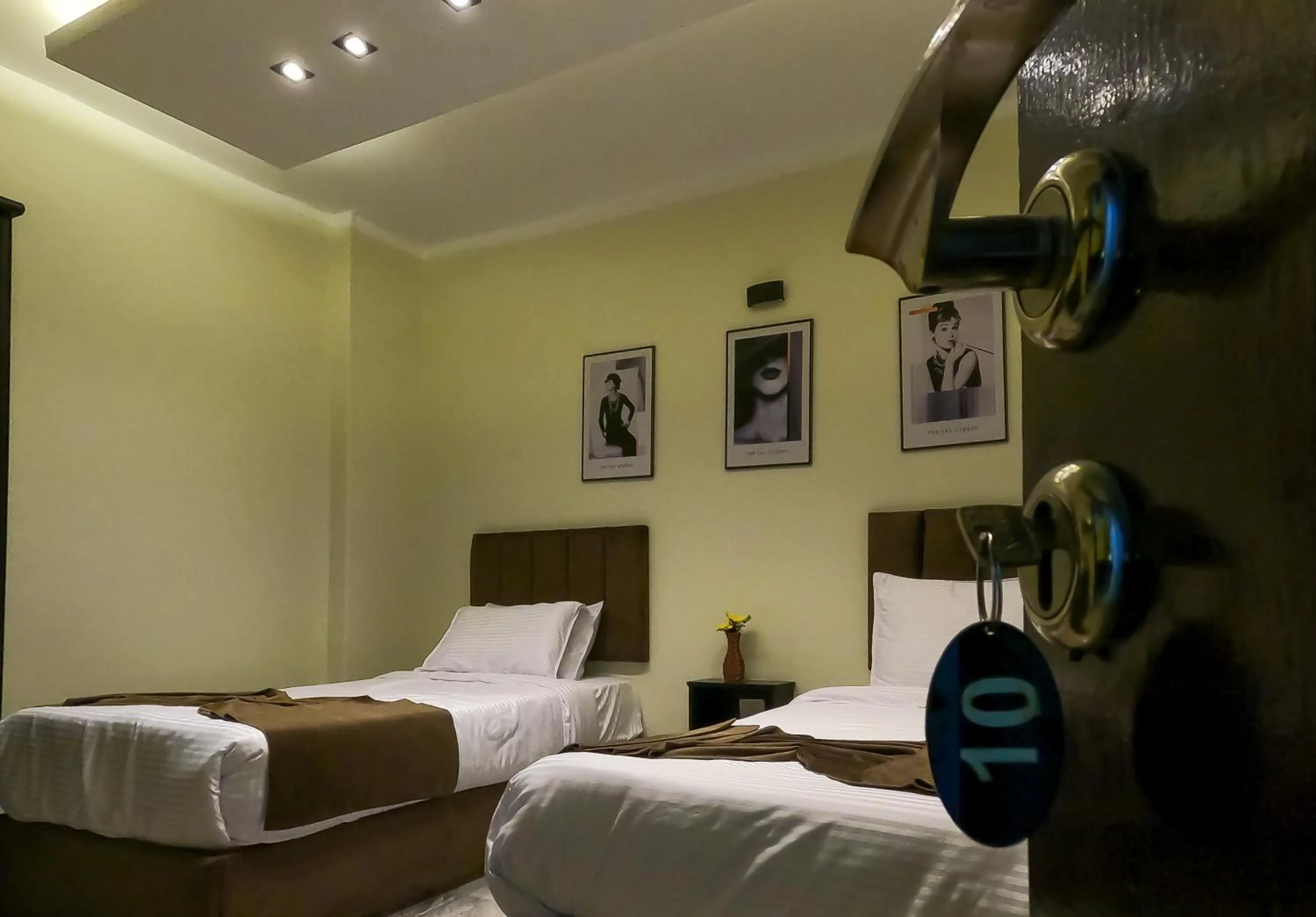 Bed in Happy View Inn