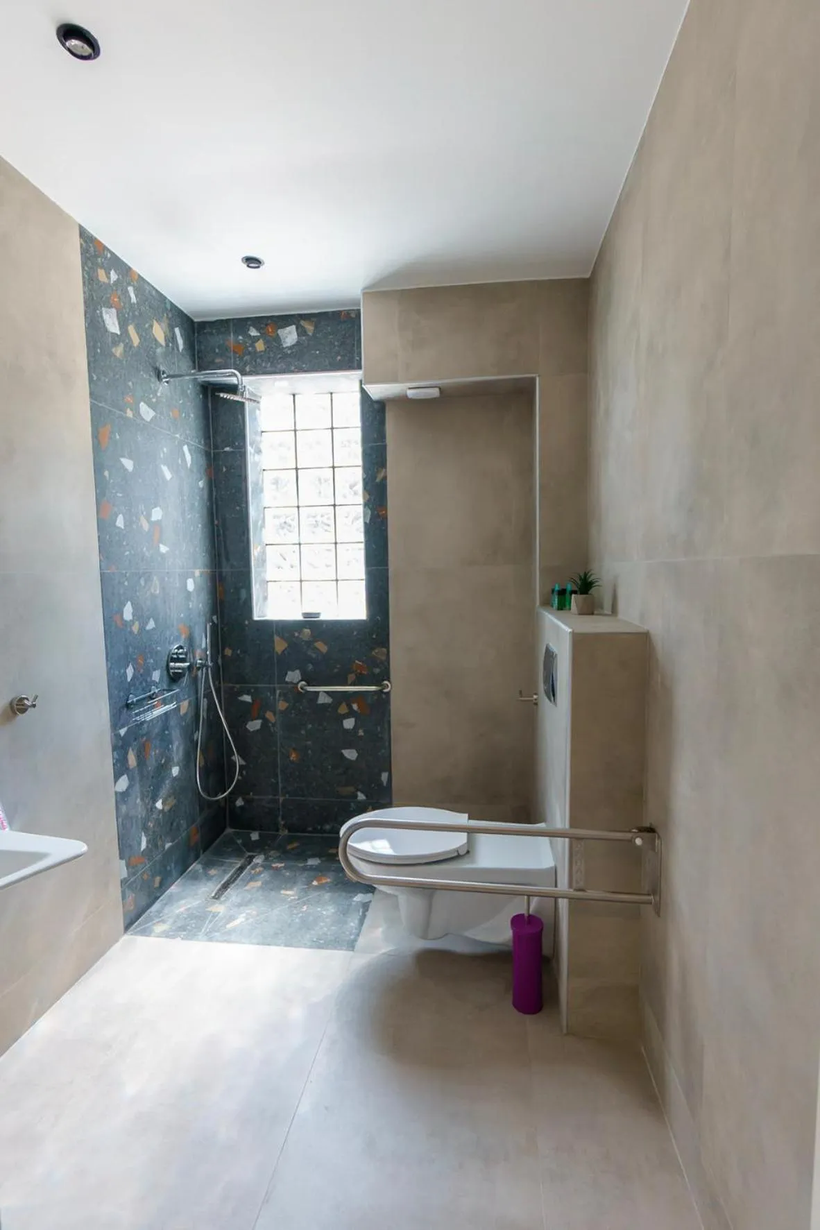 Bathroom in Lighthouse Apartments