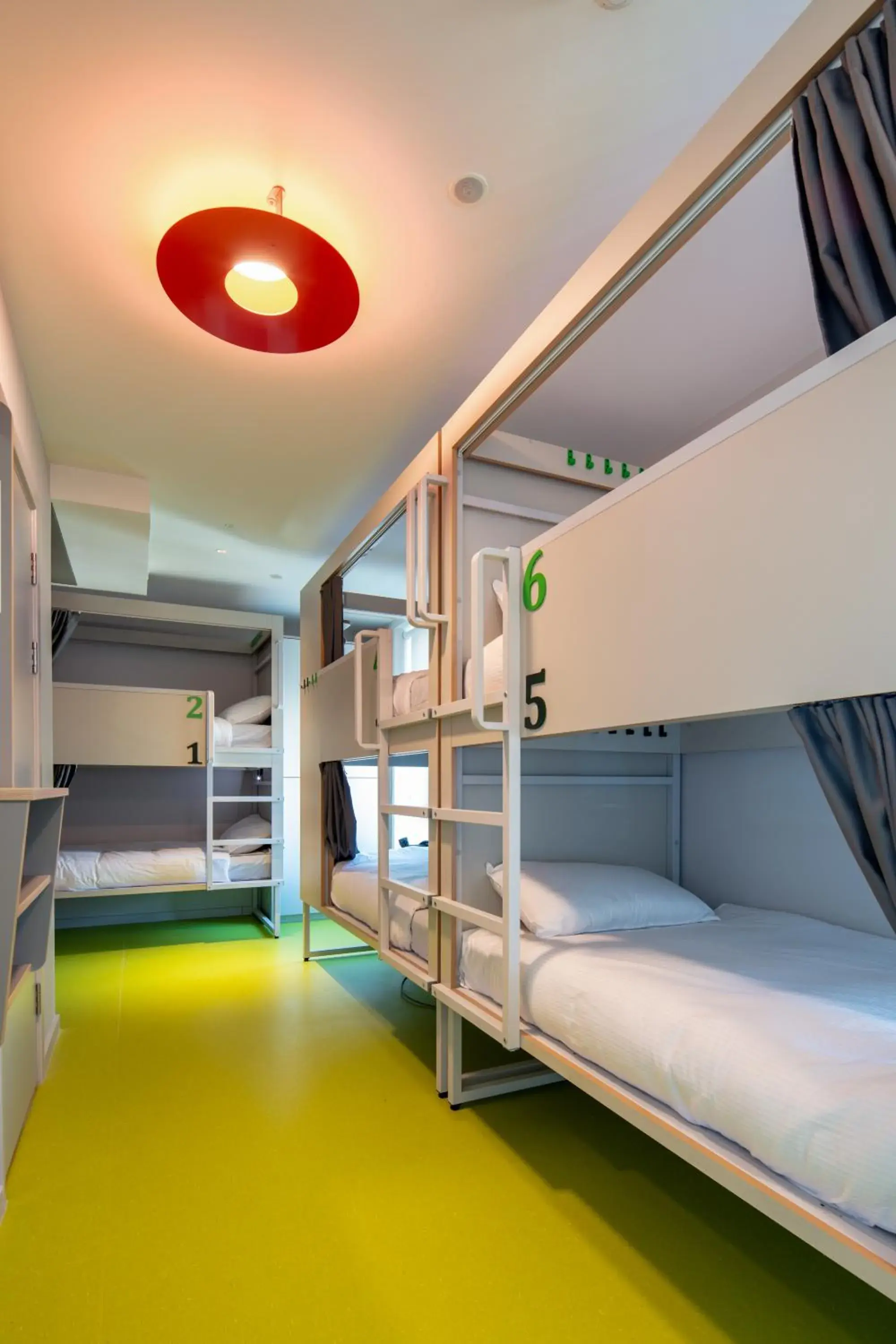 Bed in Clink i Lár Bed in Clink i Lár