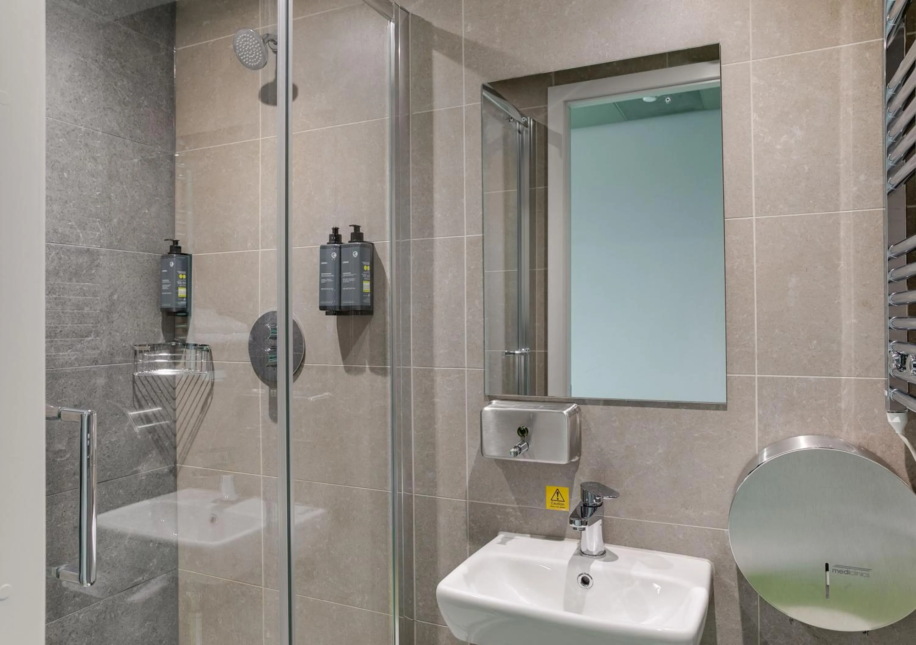 Bathroom in Clink i Lár