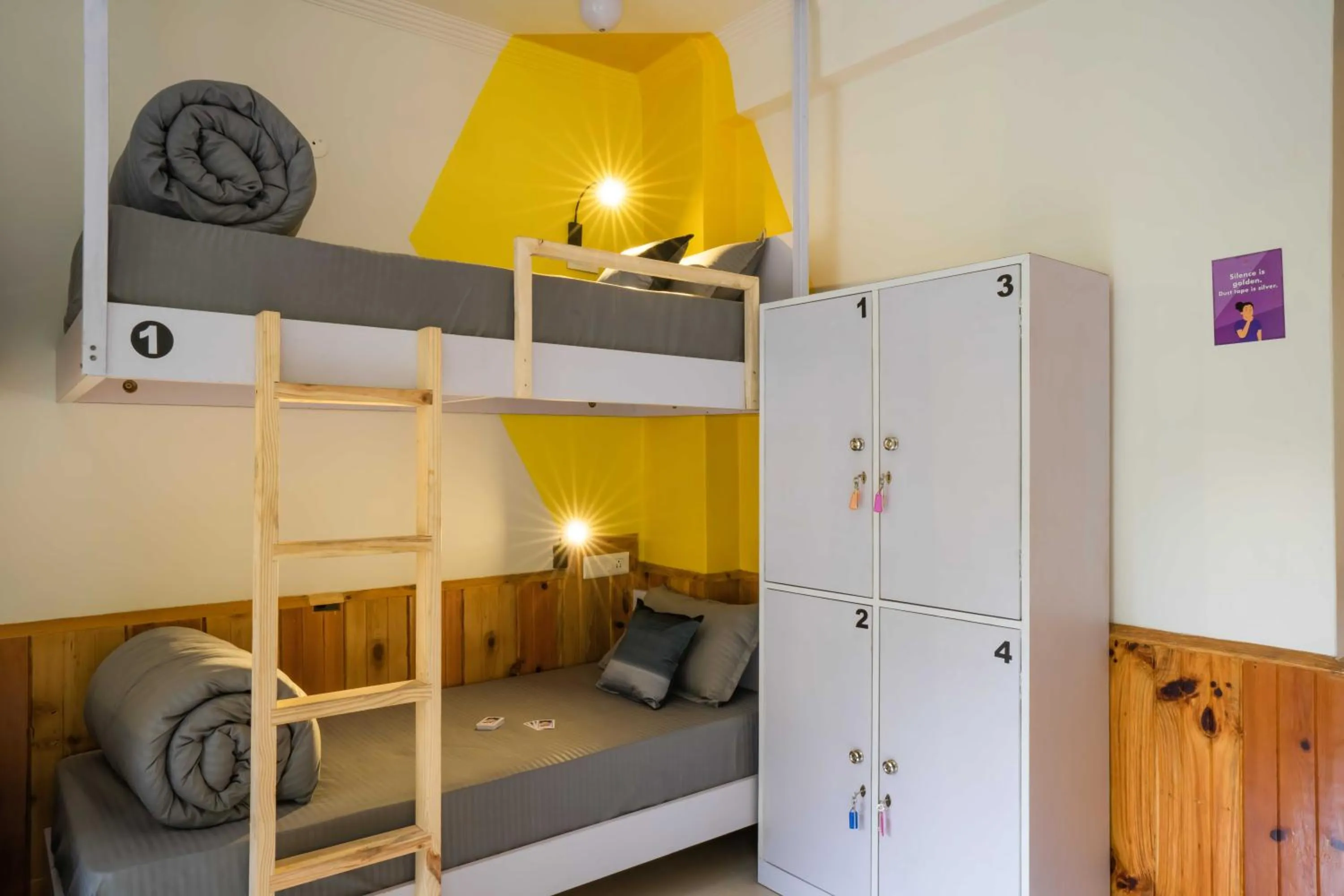 Bed in Zostel Kasol (Katagla)