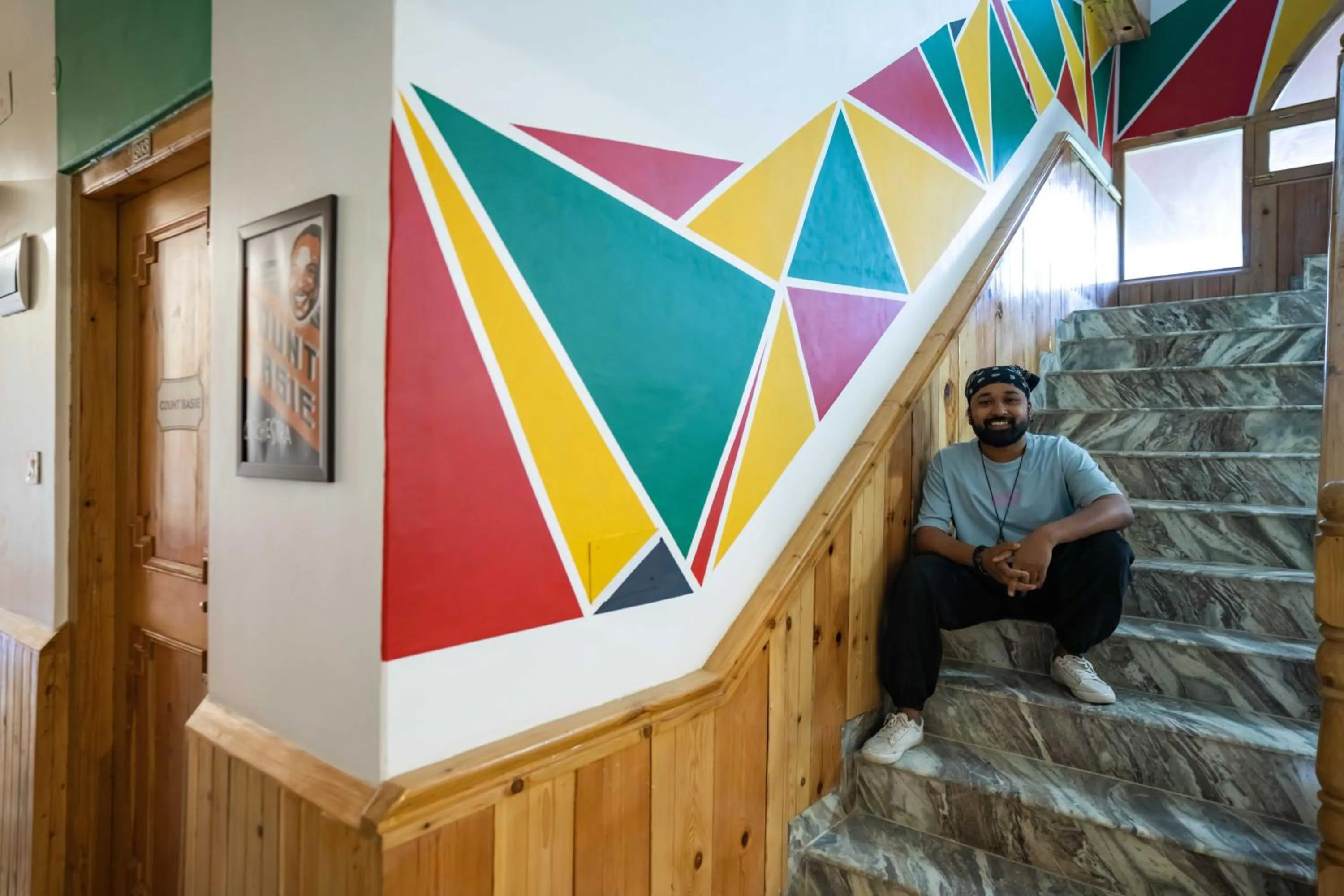 Decorative detail in Zostel Kasol (Katagla)