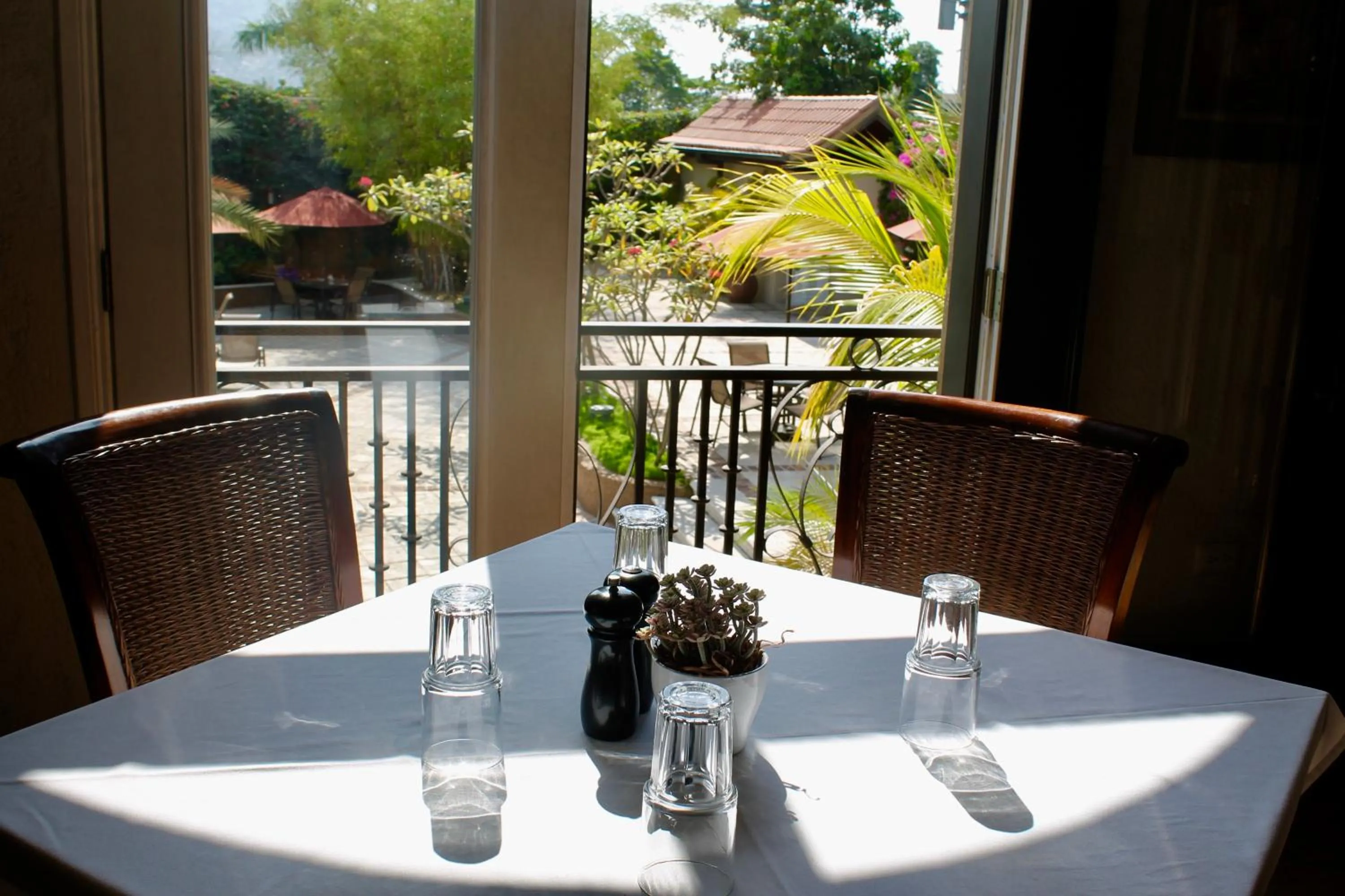 Restaurant/places to eat in Hotel Villa Therese