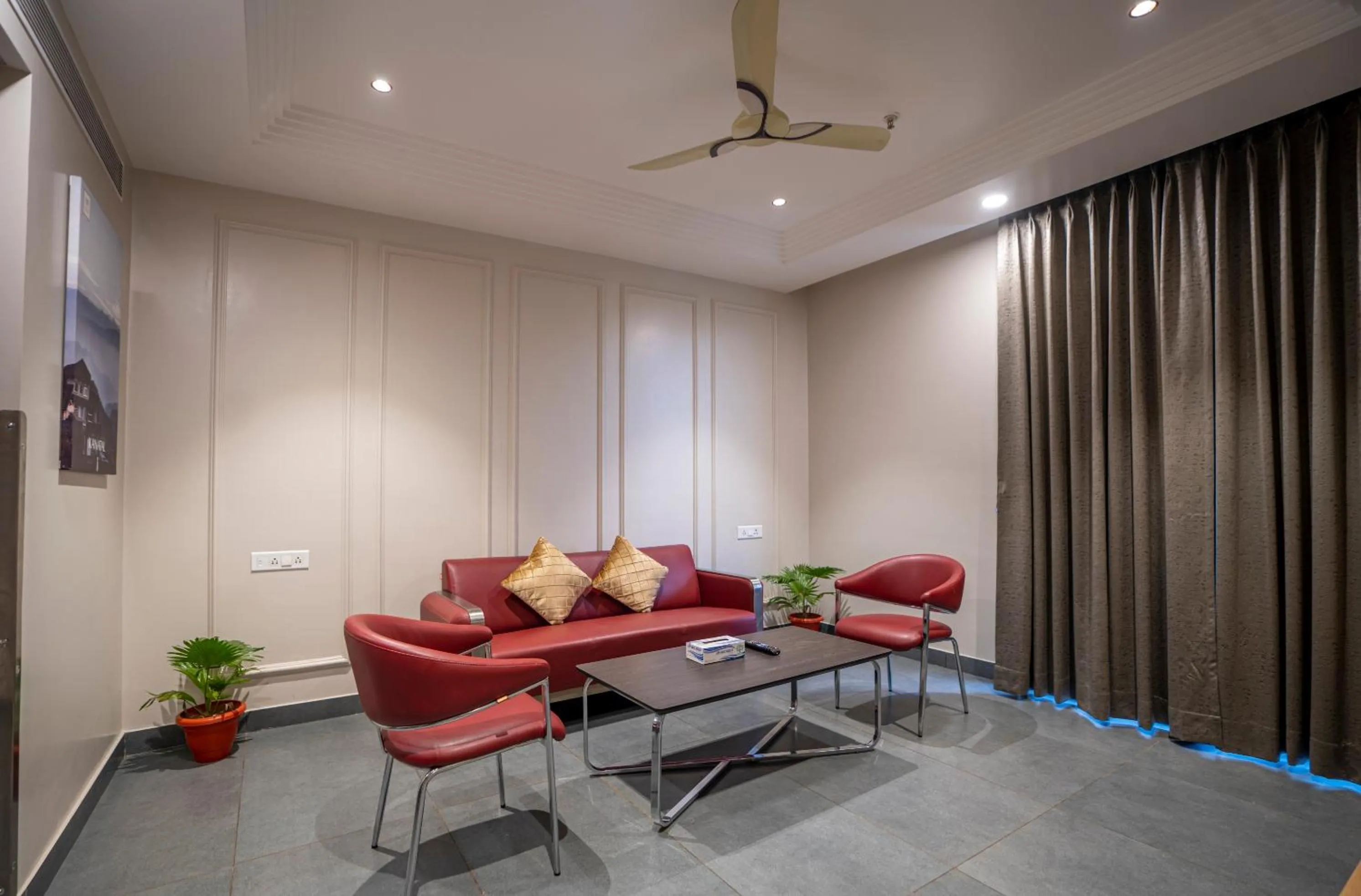 TV and multimedia in Vacanza By Westay Luxury Home