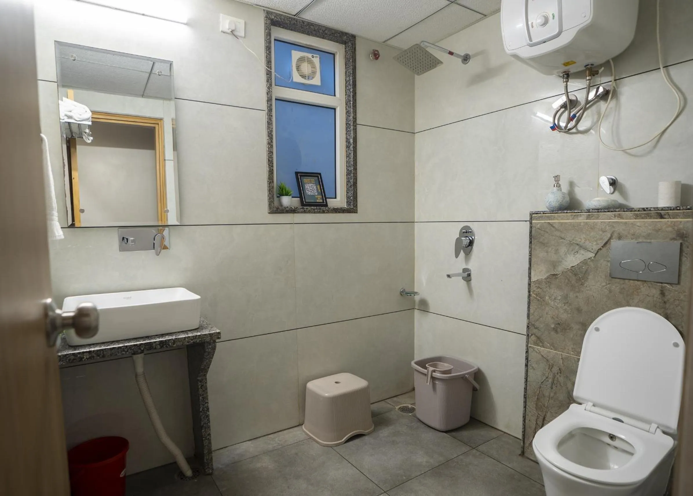 Shower in Vacanza By Westay Luxury Home