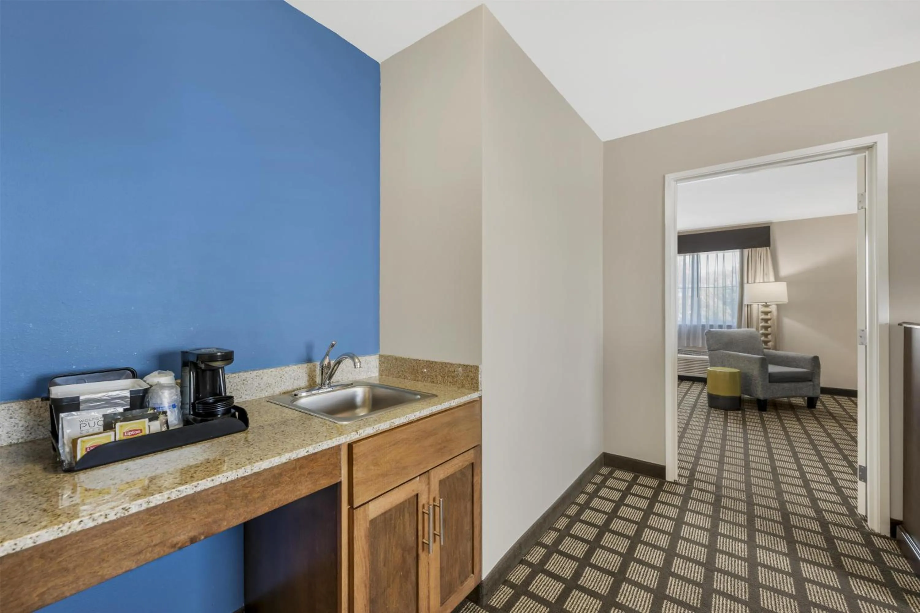 Bedroom in Best Western North Bryant Inn