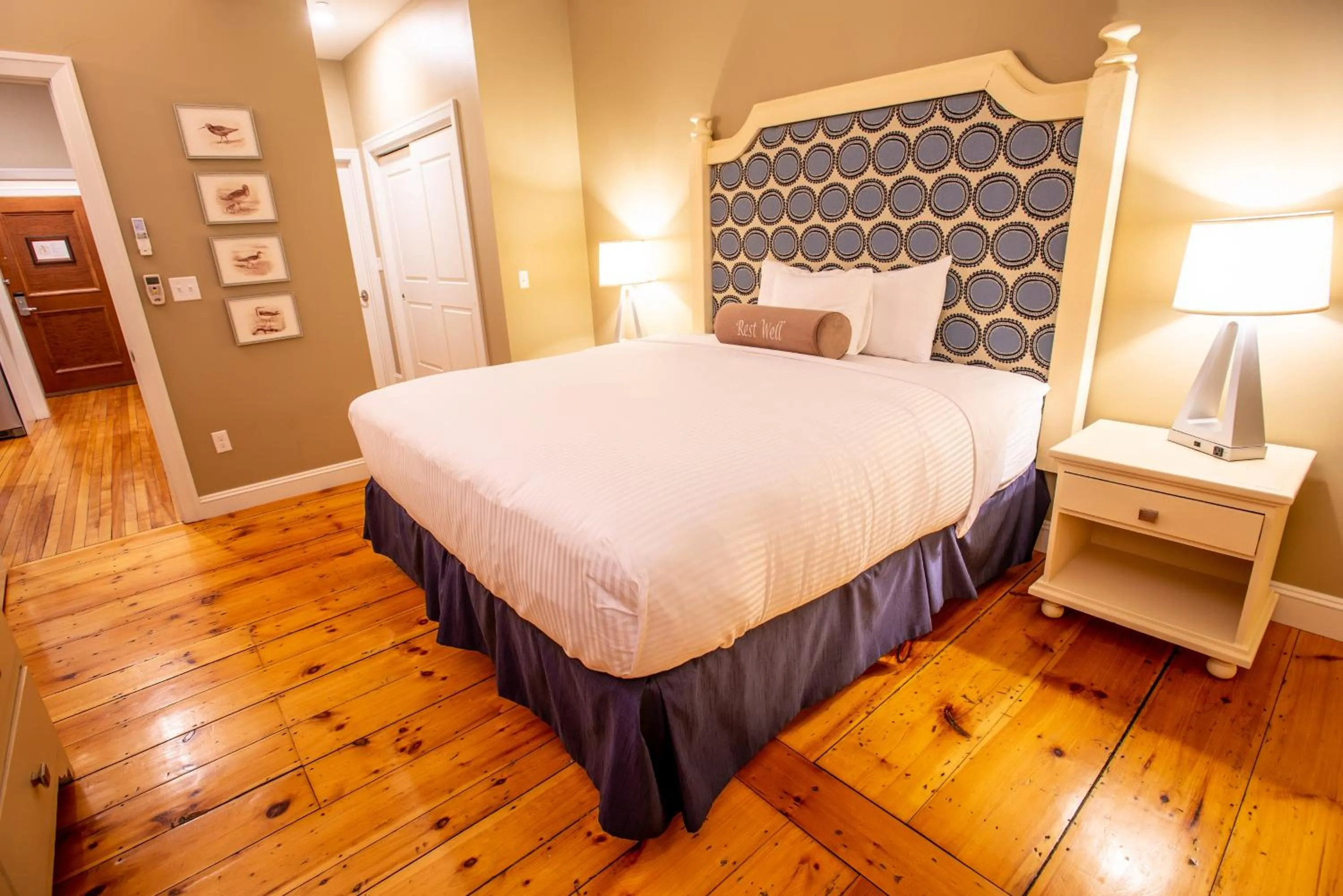 Bedroom, Bed in 84 Main