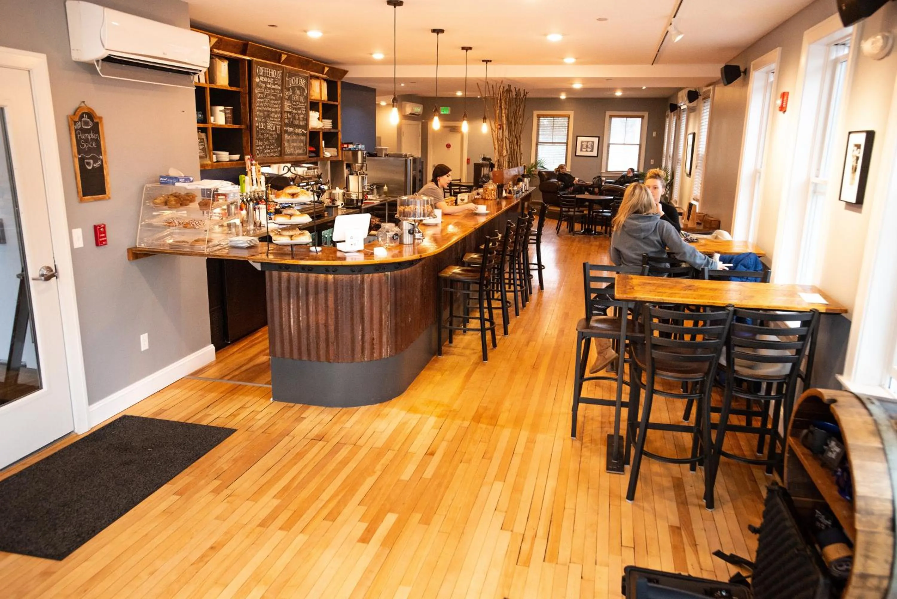 On-site shops in 84 Main