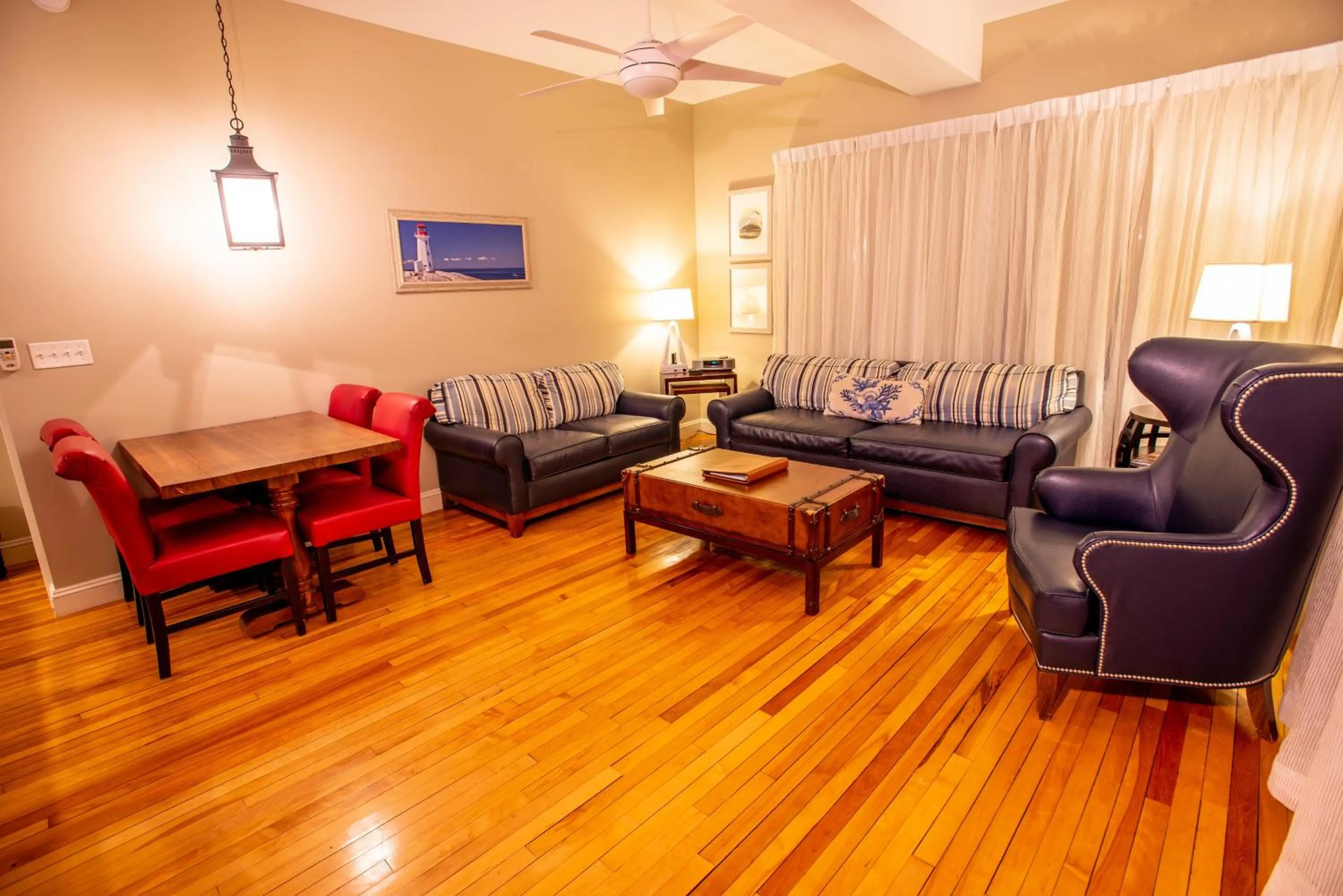 Living room in 84 Main