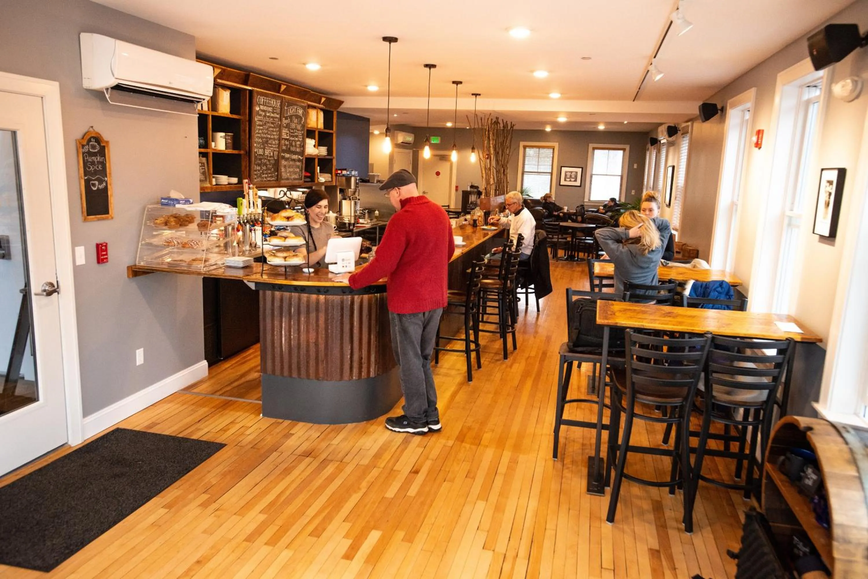 On-site shops in 84 Main