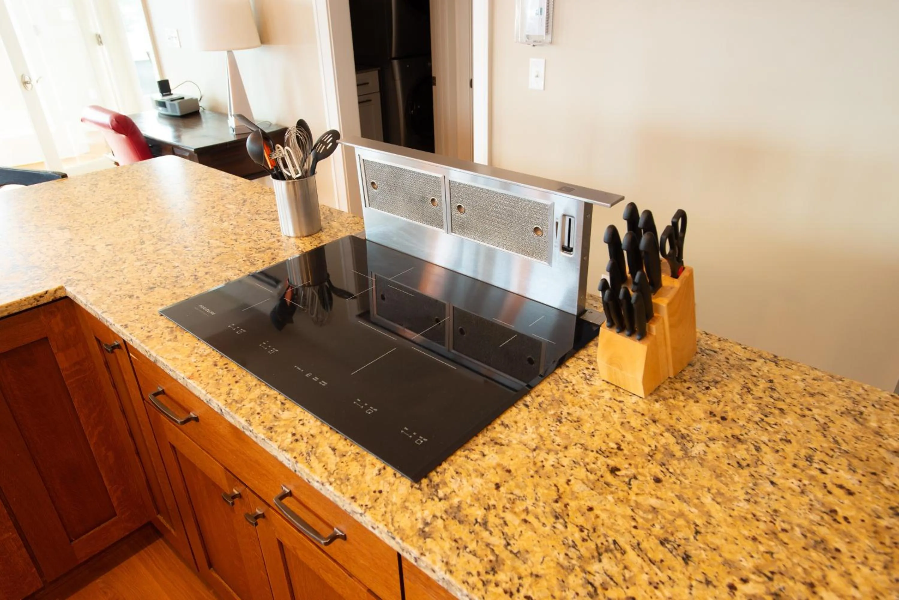 Kitchen or kitchenette in 84 Main