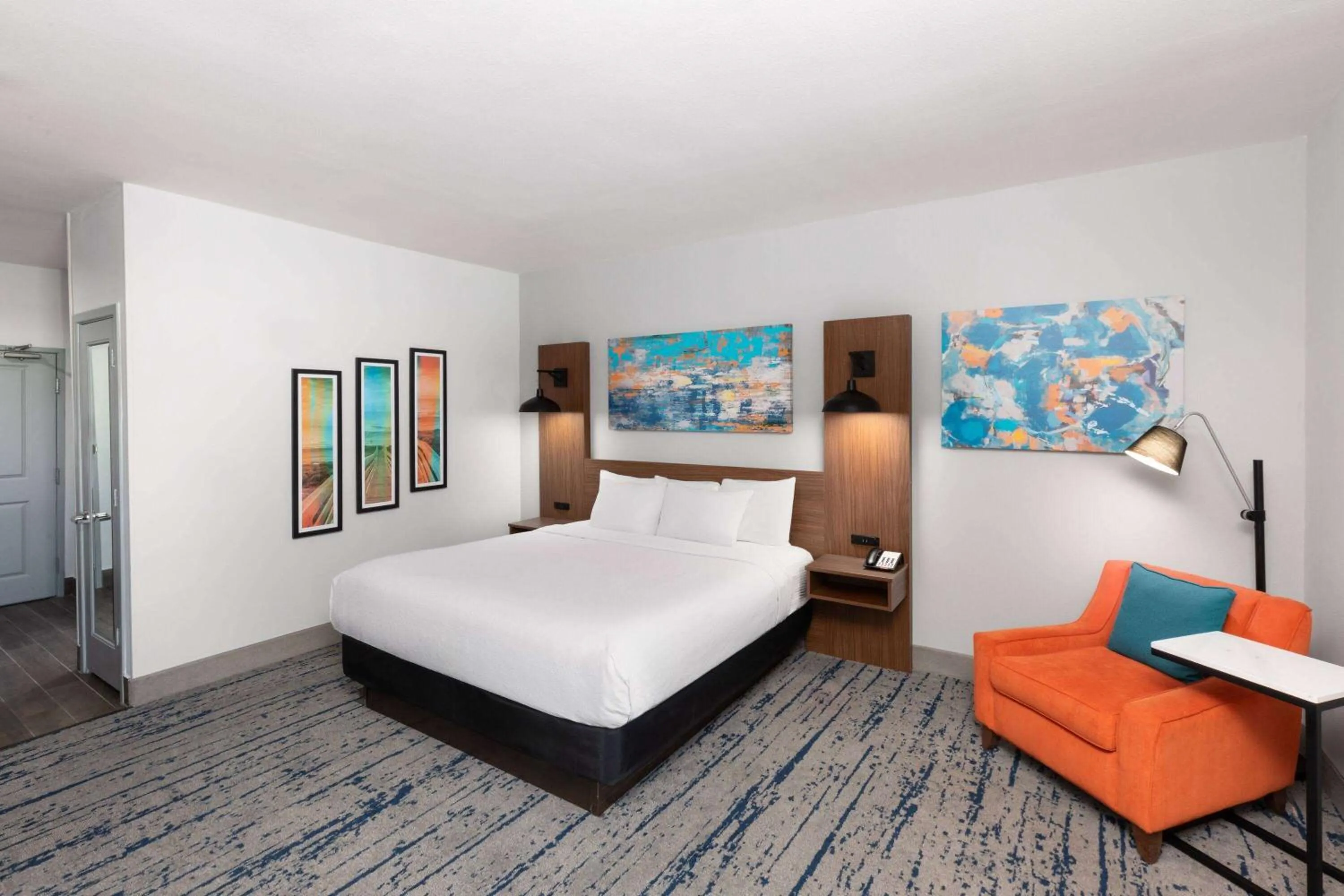 Photo of the whole room, Bed in La Quinta by Wyndham Rockport - Fulton