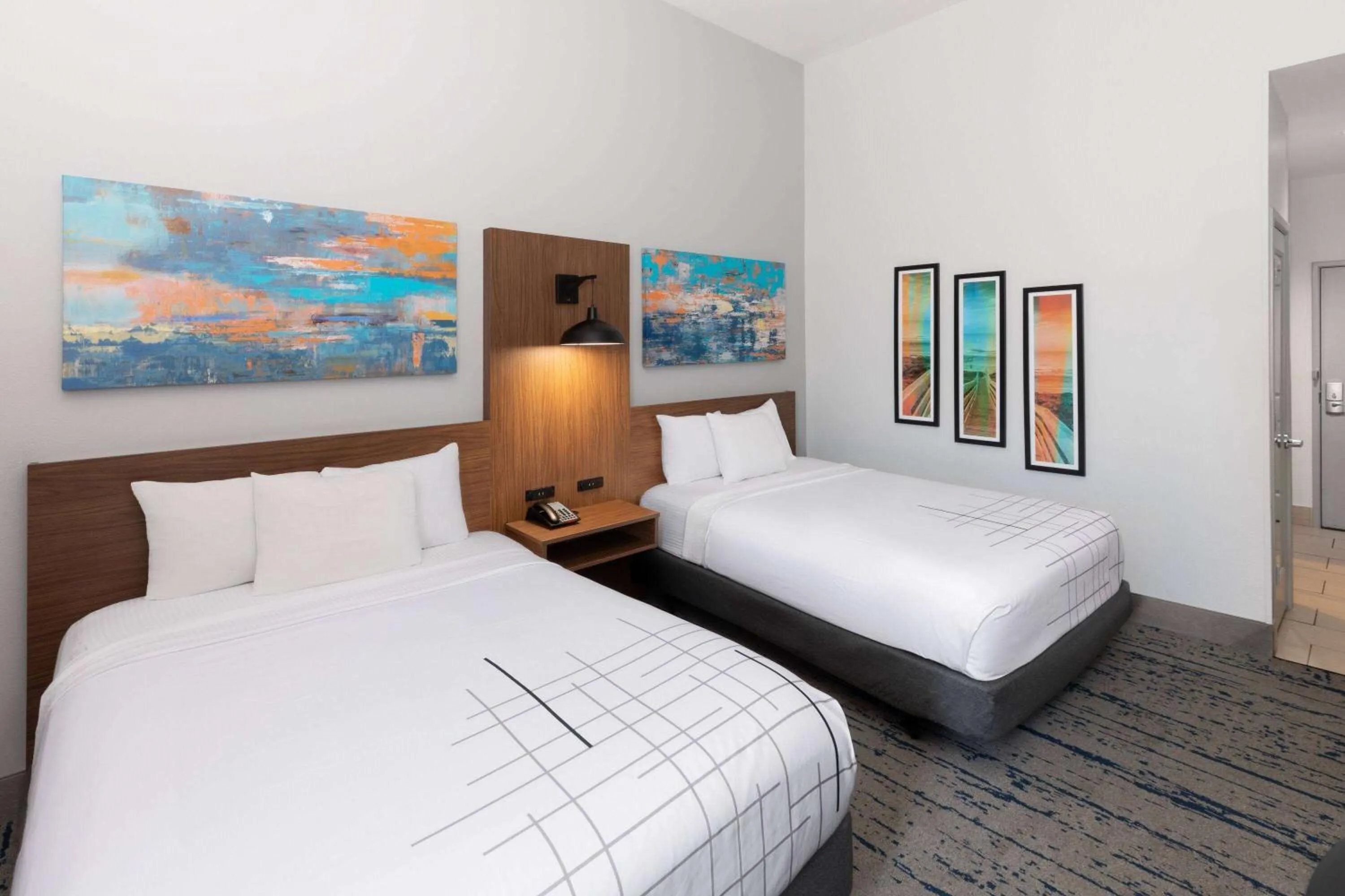 Photo of the whole room, Bed in La Quinta by Wyndham Rockport - Fulton