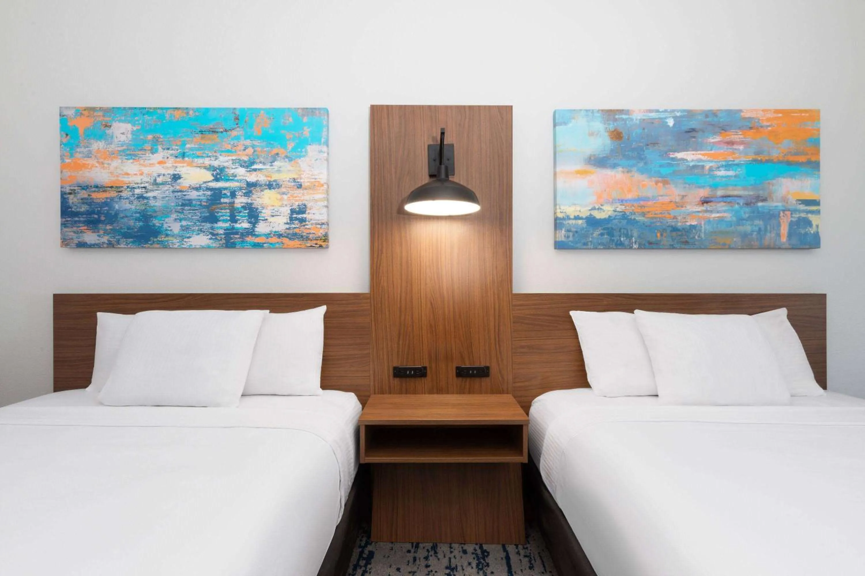 Photo of the whole room, Bed in La Quinta by Wyndham Rockport - Fulton